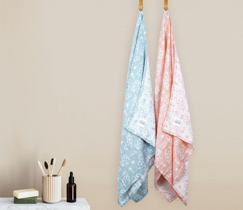 Buy Towels - Banana Jacquard Floral Bath Towel Pack of 2 by Doctor Towels on IKIRU online store