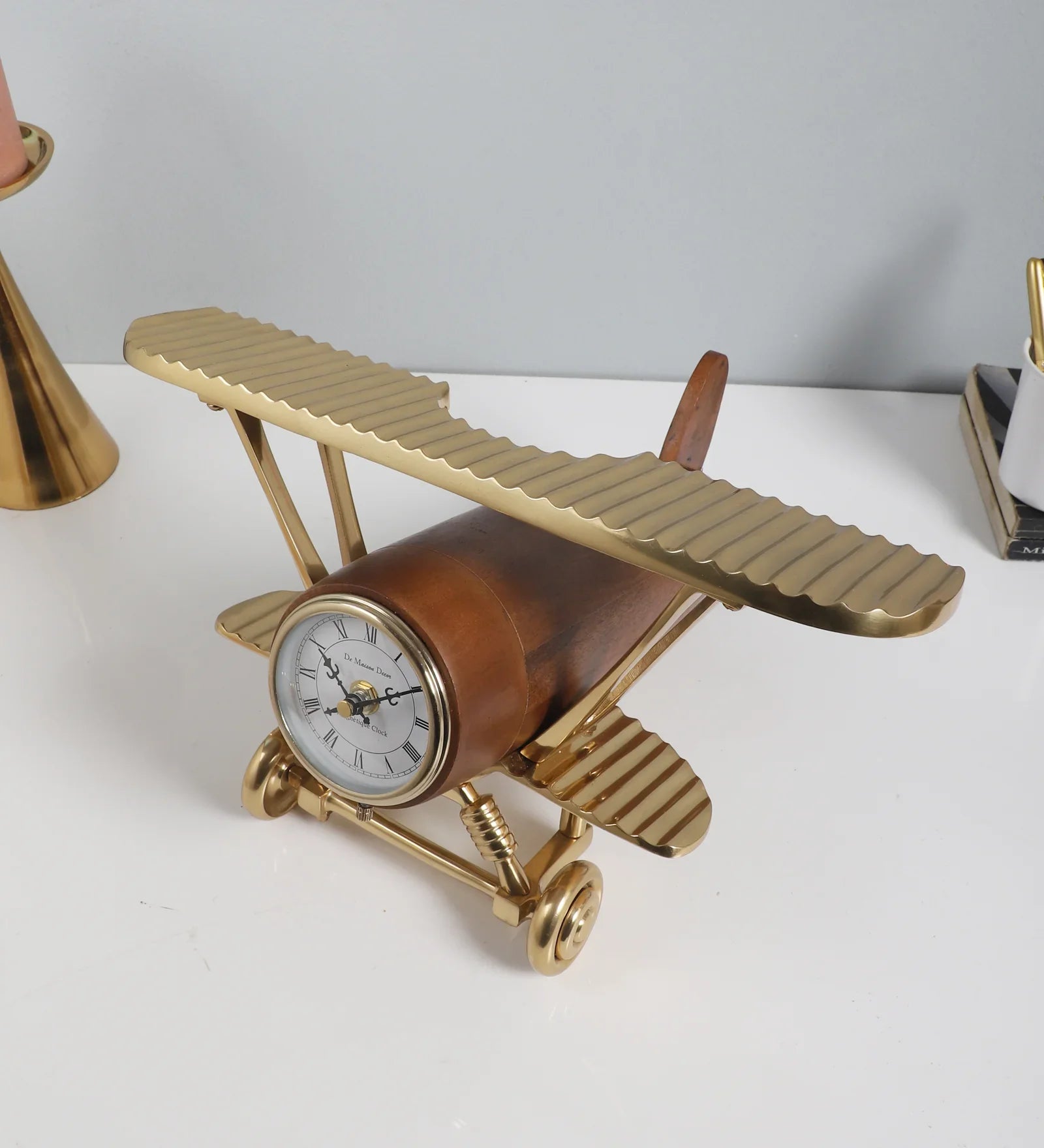 Meridian’s Sentinel Table Clock