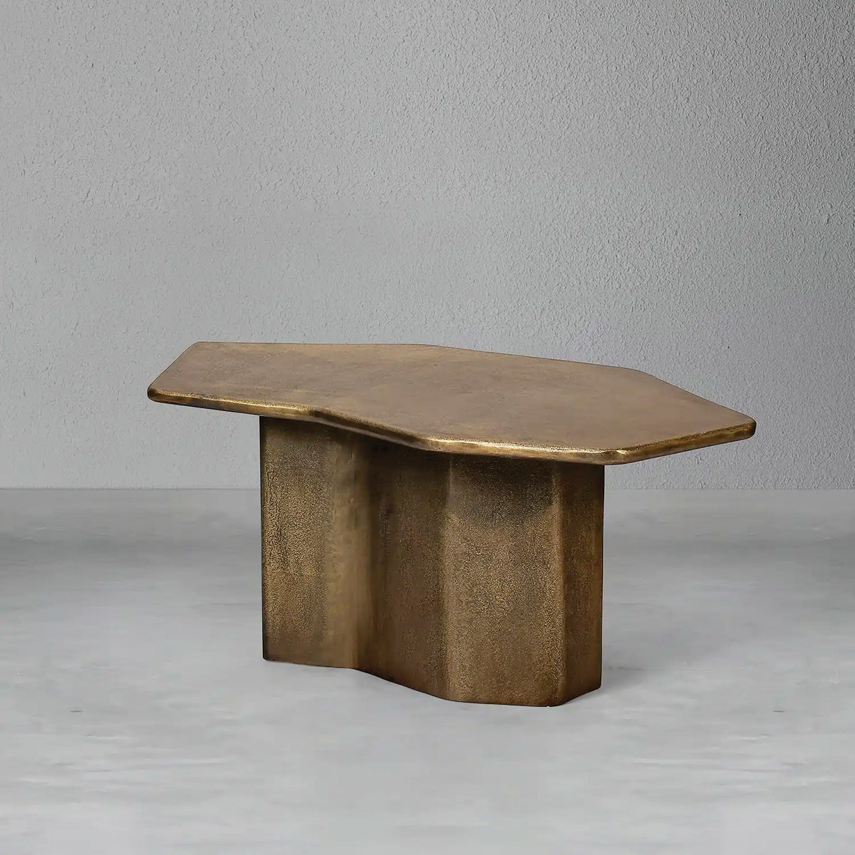 Stela Coffee Table