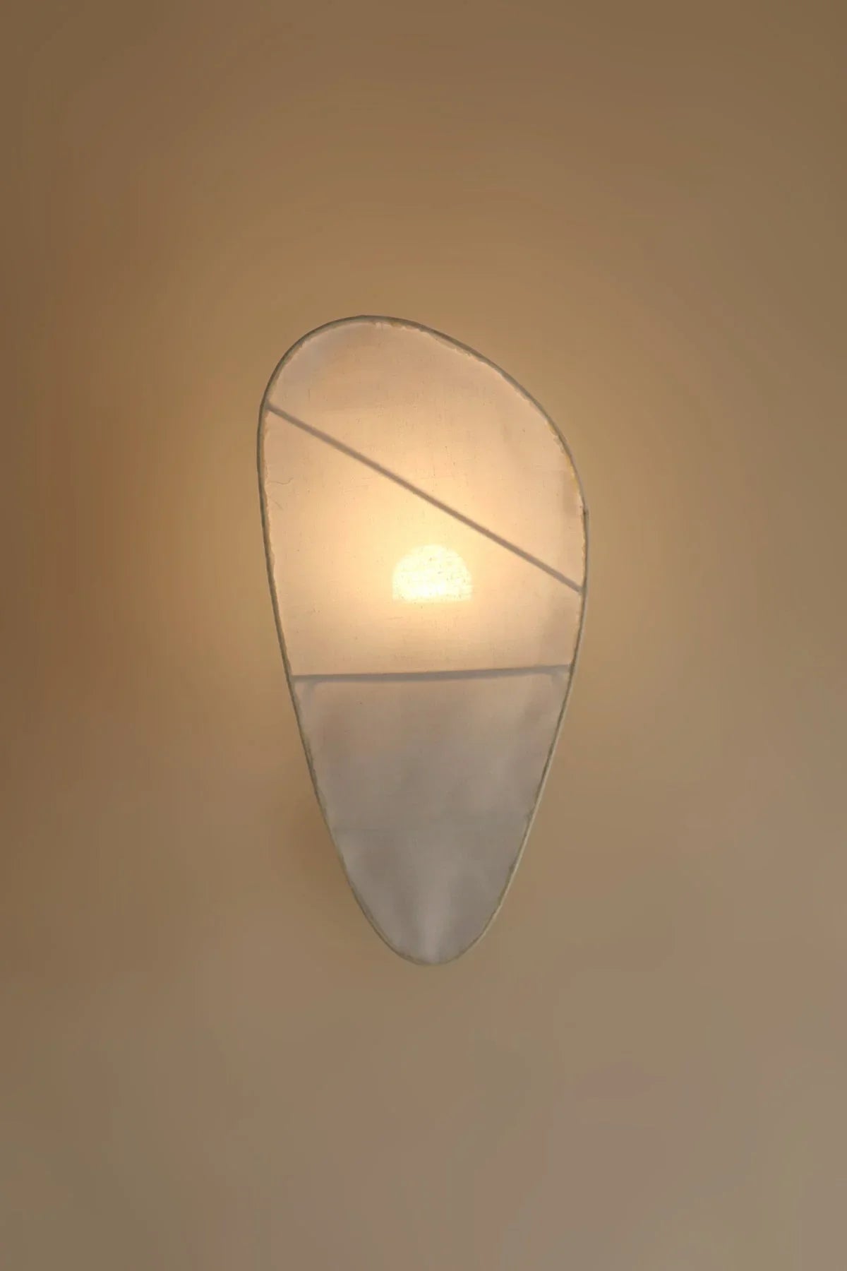 Kite Wall Lamp | Modern Wall Light with Sculptural Design | Designer Wall Sconce