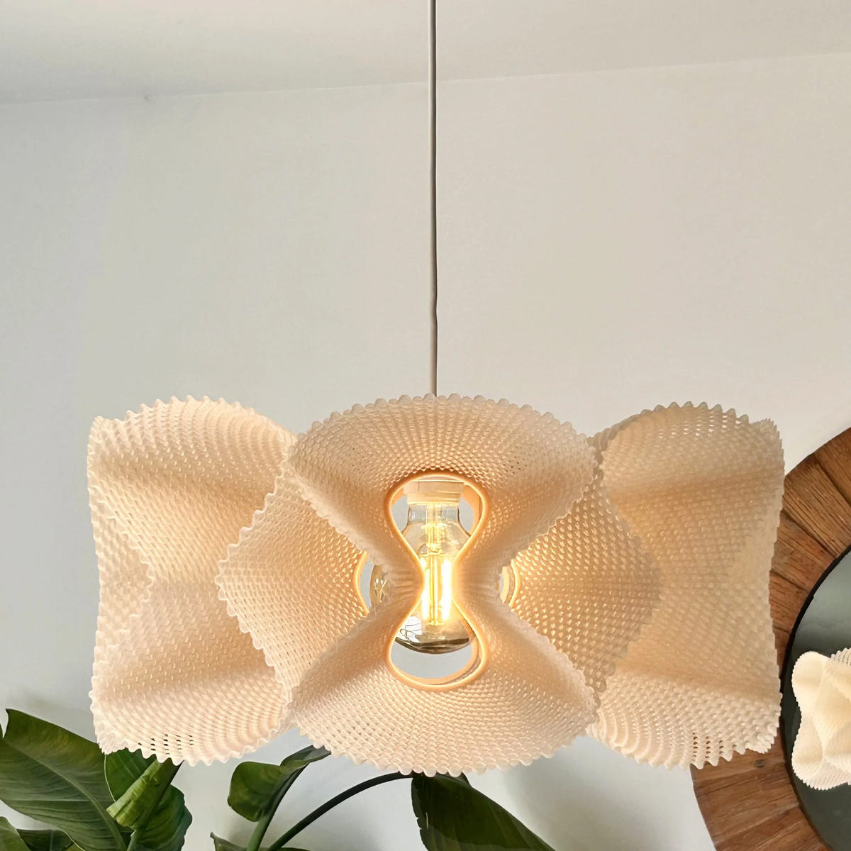 Coroa Pendant Lamp |  Handcrafted 3D Printed Hanging Light