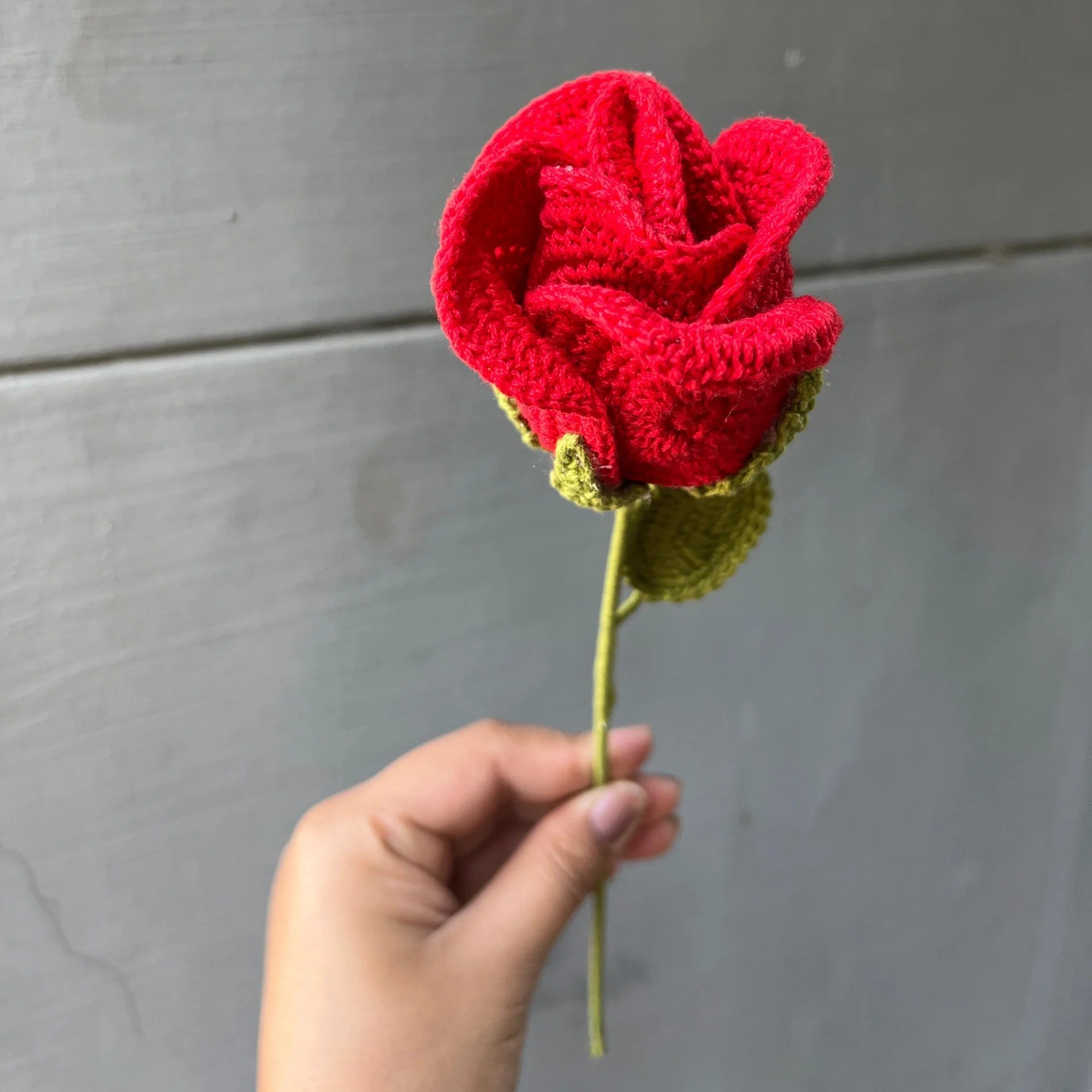 Crochet Red Rose Flower Bud - Red / Single