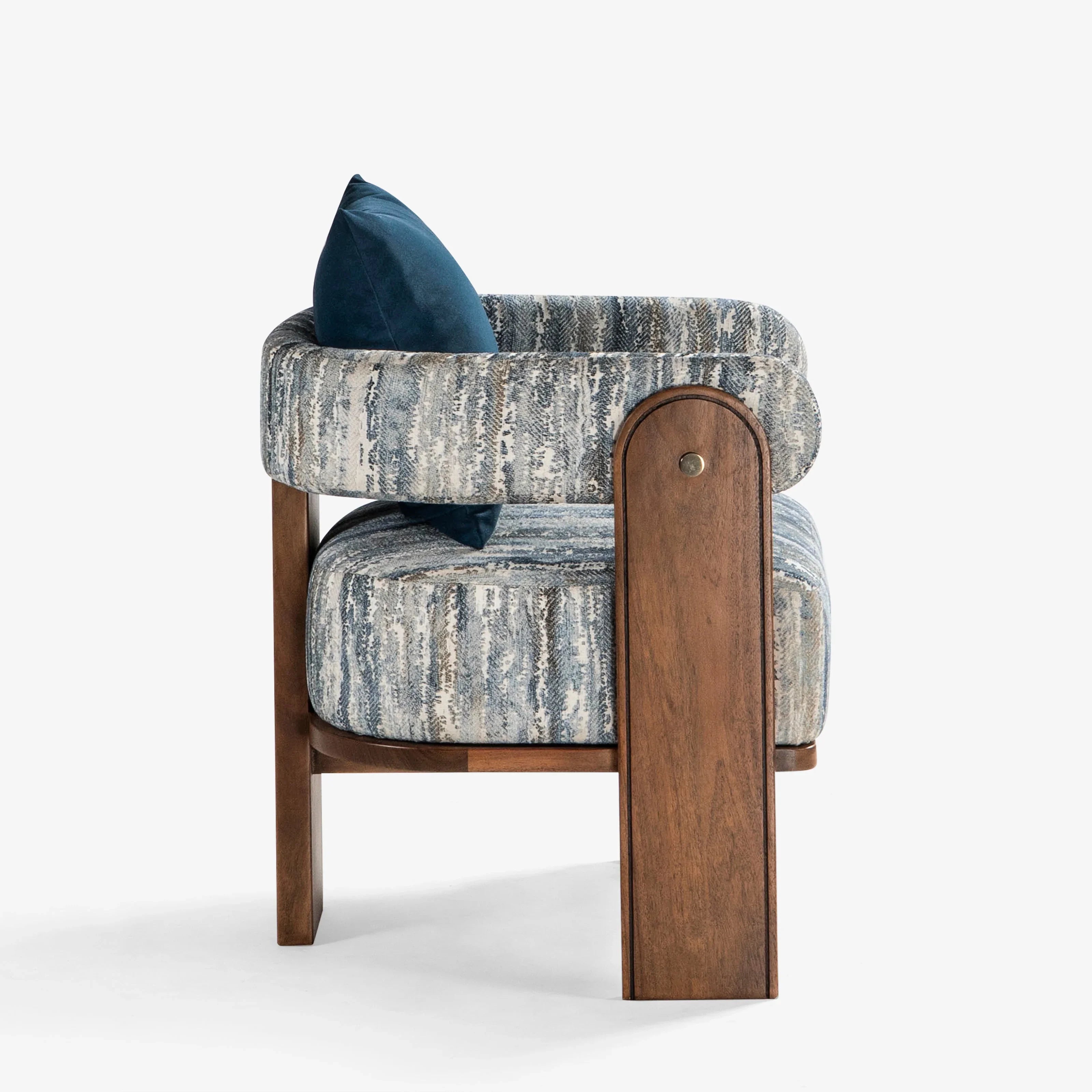 Le Dame Lounge Chair