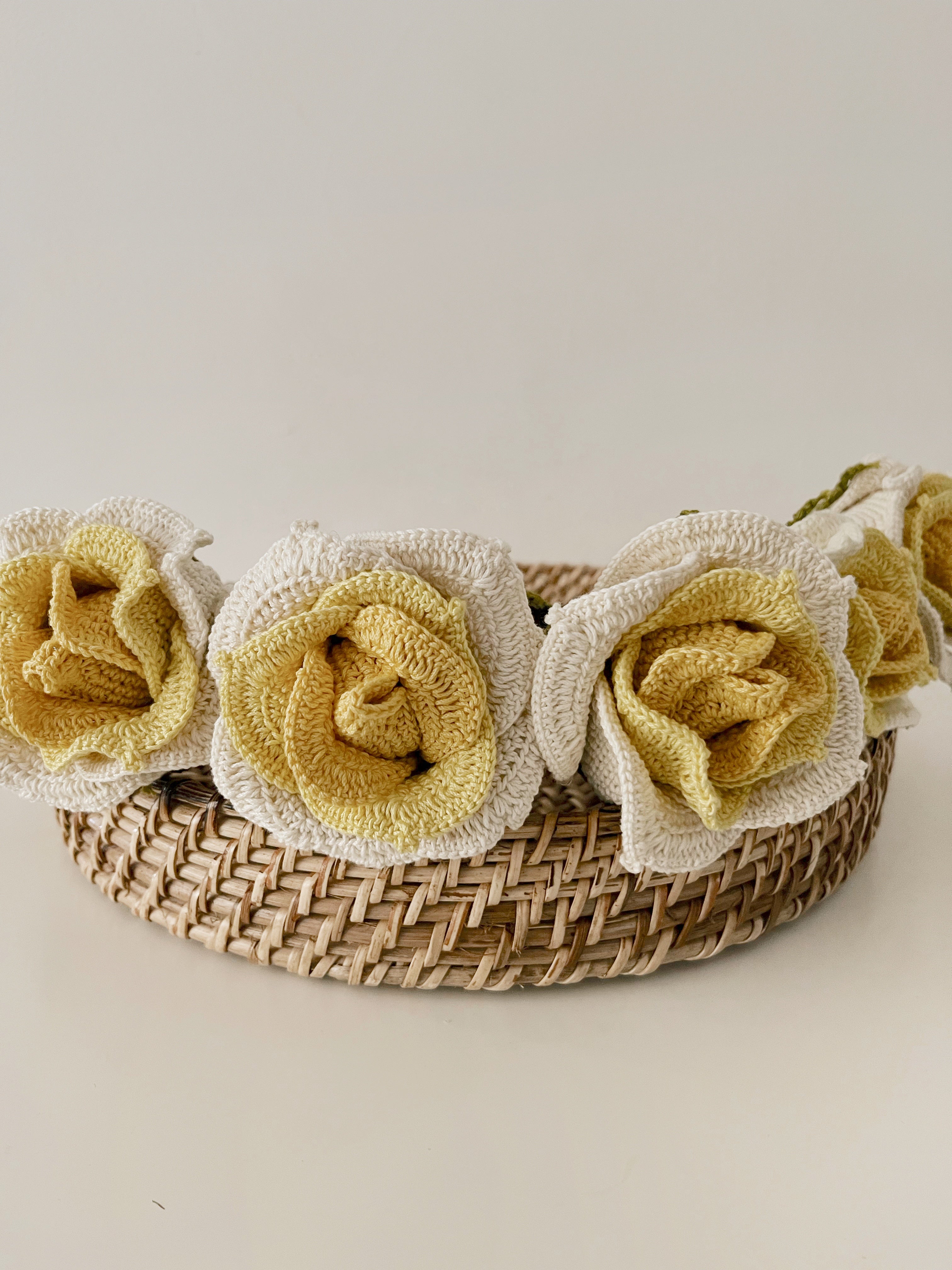 Crochet Gradient Thai Rose - Crochet Flower - 12" height / Single