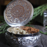 Nakashadari Round Box