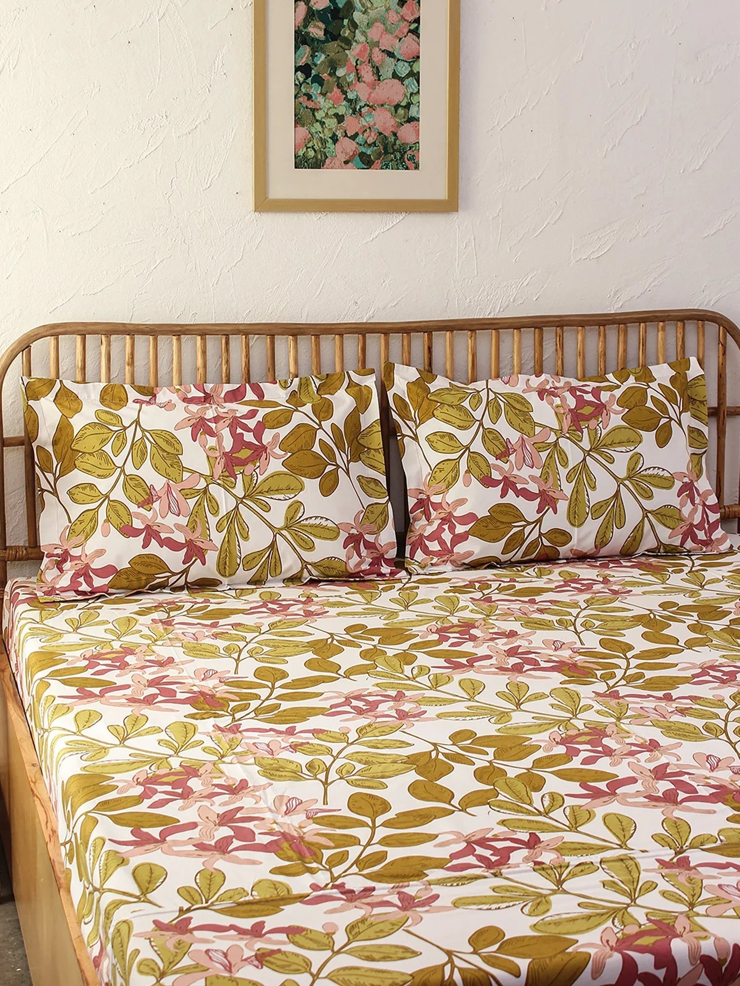 Moringa Bedsheet Set Gift Box (Pink)