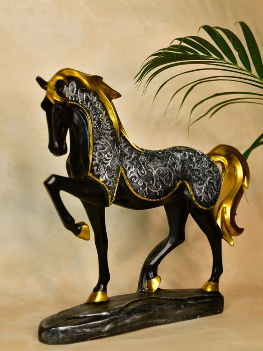 Resin Stallion Showpiece