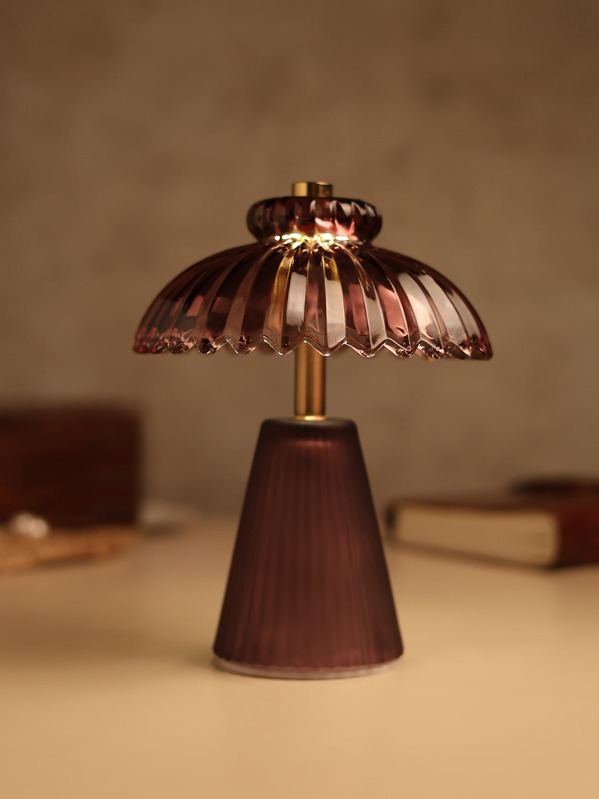 Cressa Crystelle Glass Lamp