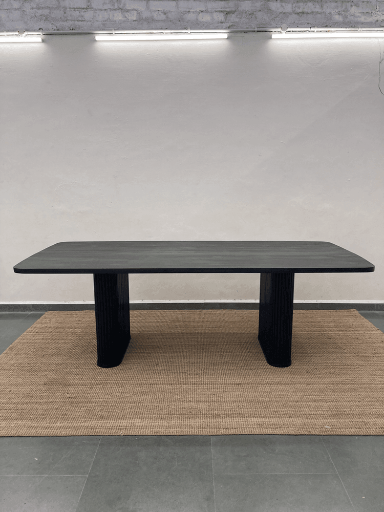 Walter dining table | Solid teak wood