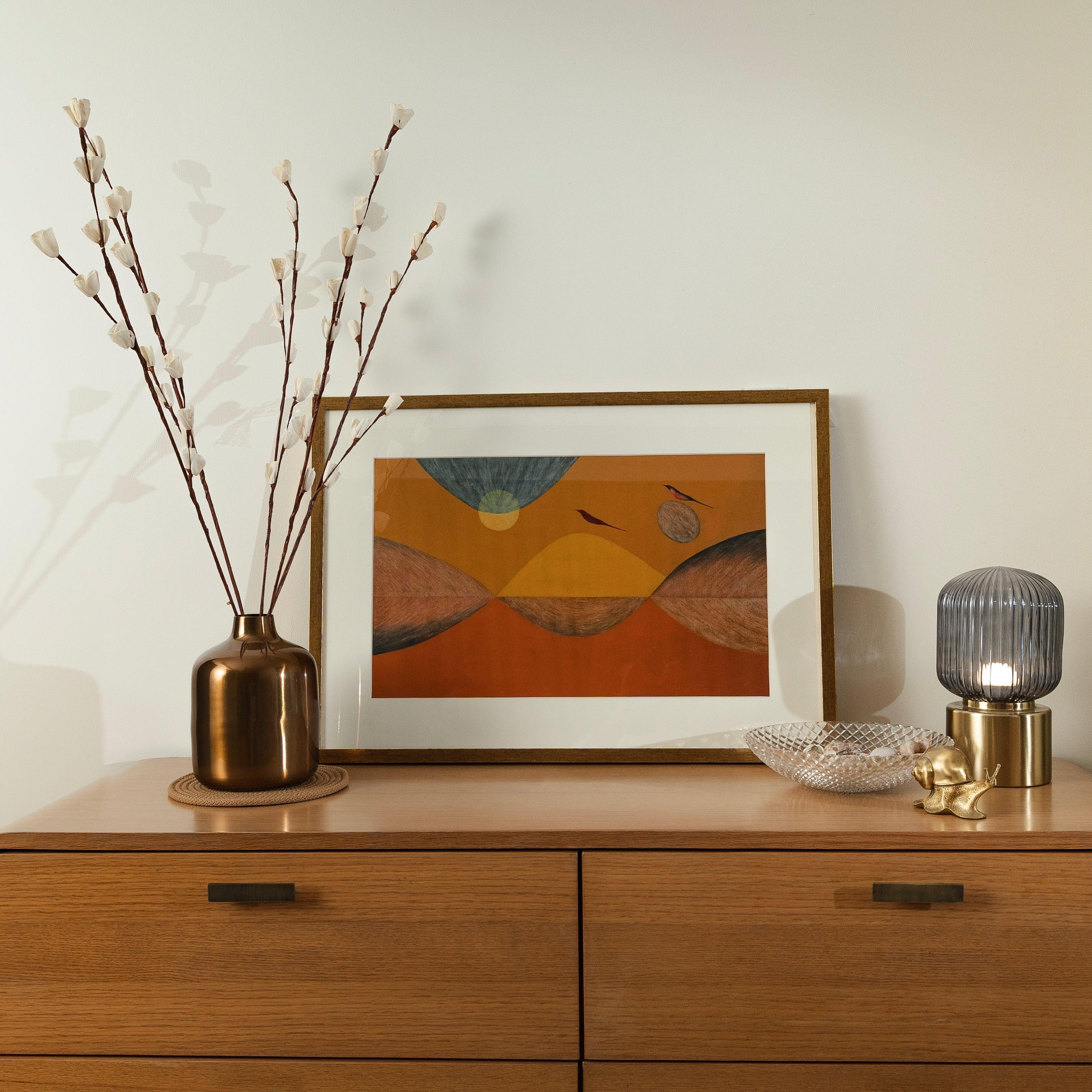 Sola Lily | Brown & White