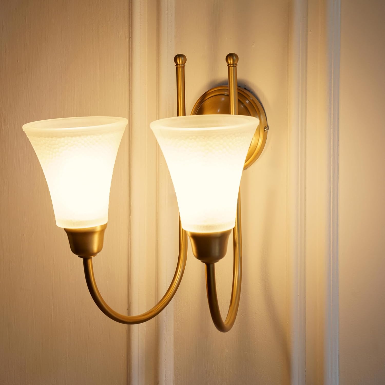 Double Hockey Wall Lamp Antique Brass Finish with Hammered Frosted Glass Shade for Living Room, Bedroom and Home Decoration