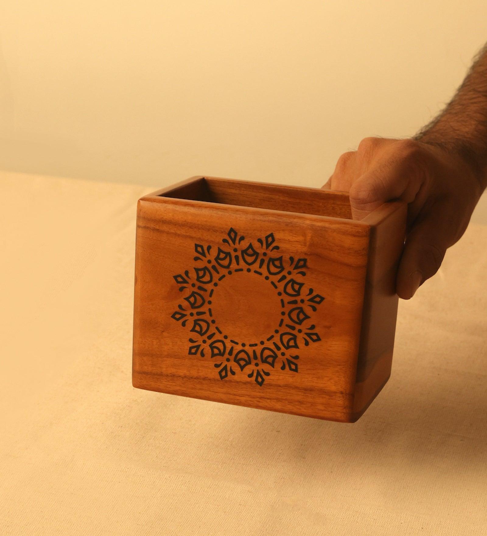 Compact Spoon Holder Teak Windmill