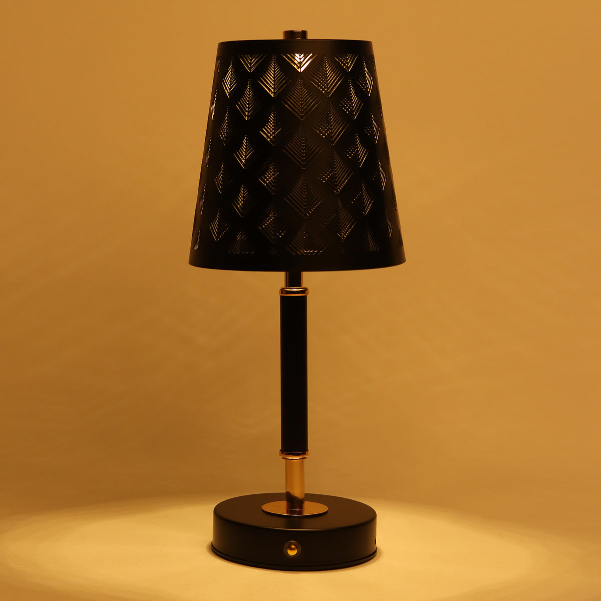 Cavelle Table Lamp