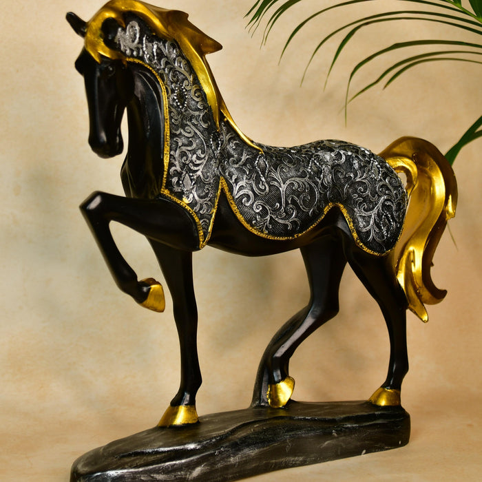 Resin Stallion Showpiece