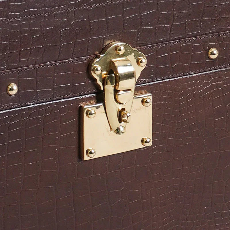 The Trunk Bar | Brown