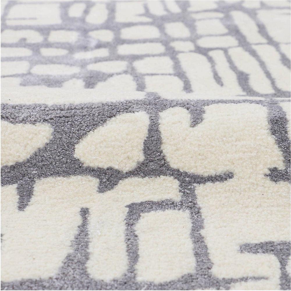Mayhem Viscose-Infused Abstract Design Rug – 100% Wool