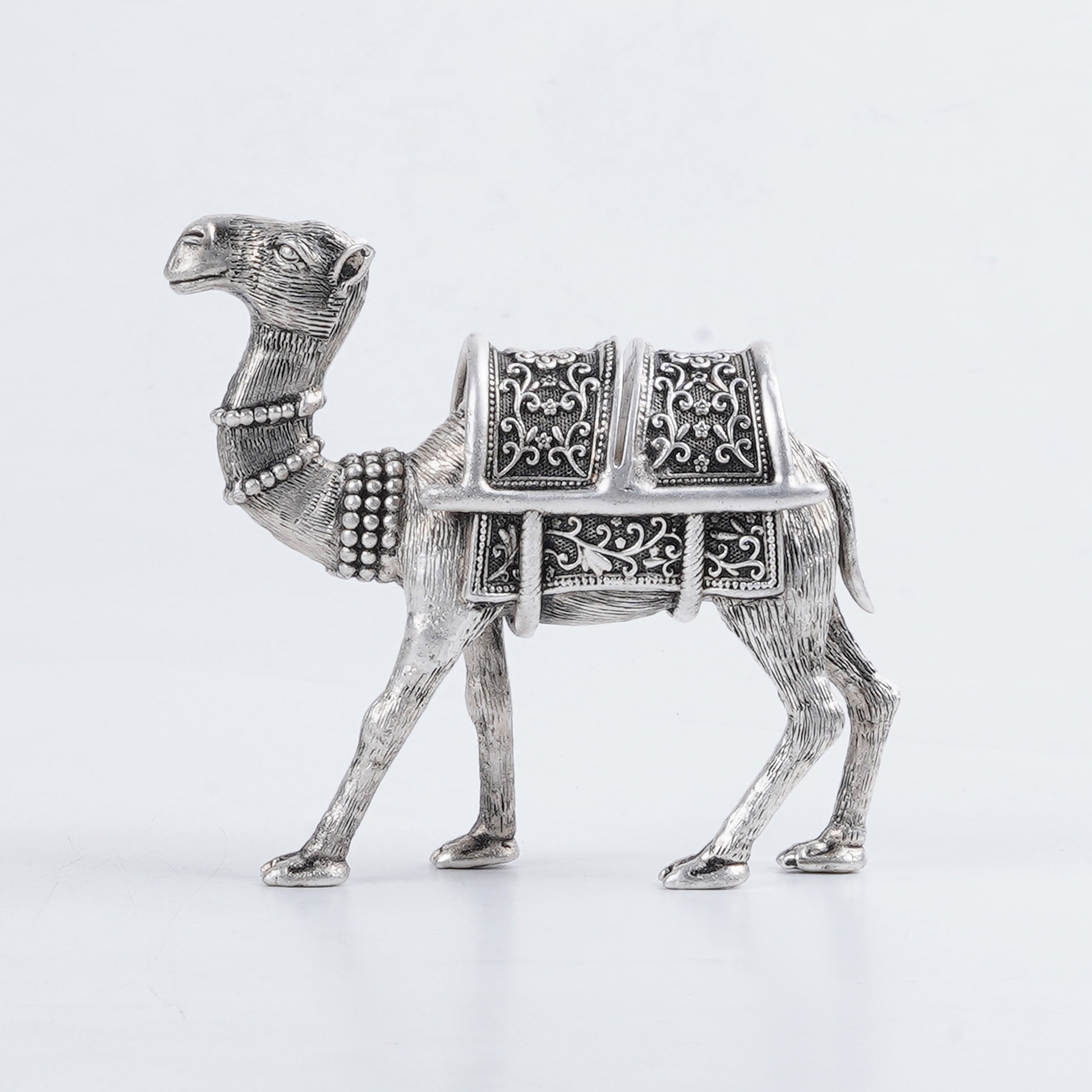 Silver Plated Brass Royal Camel Card Holder