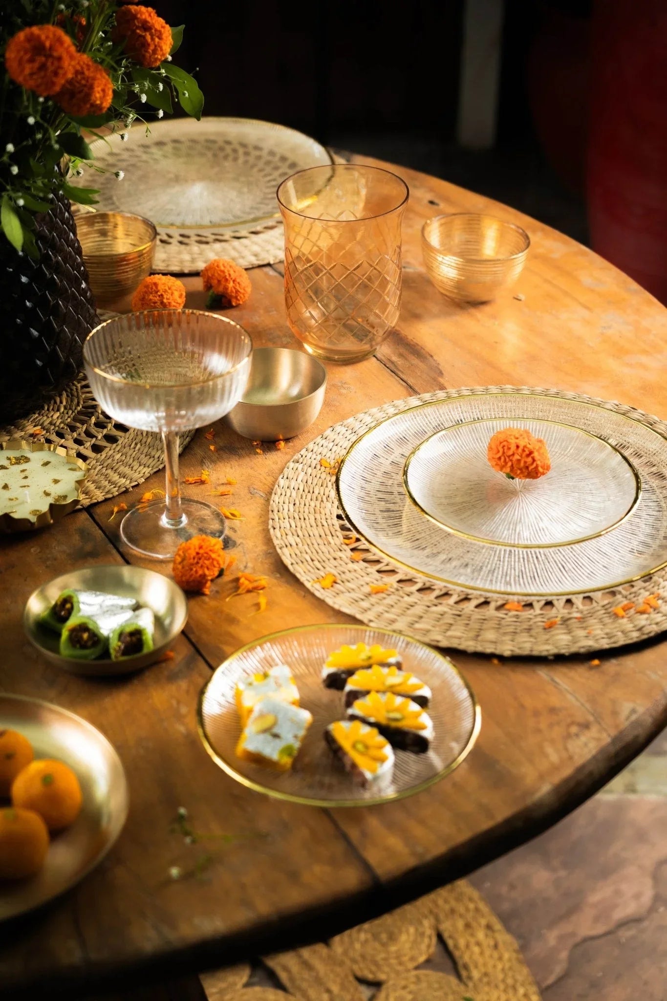 Clear Martini Glasses with Golden Rim Set of 4 - Premium Glassware