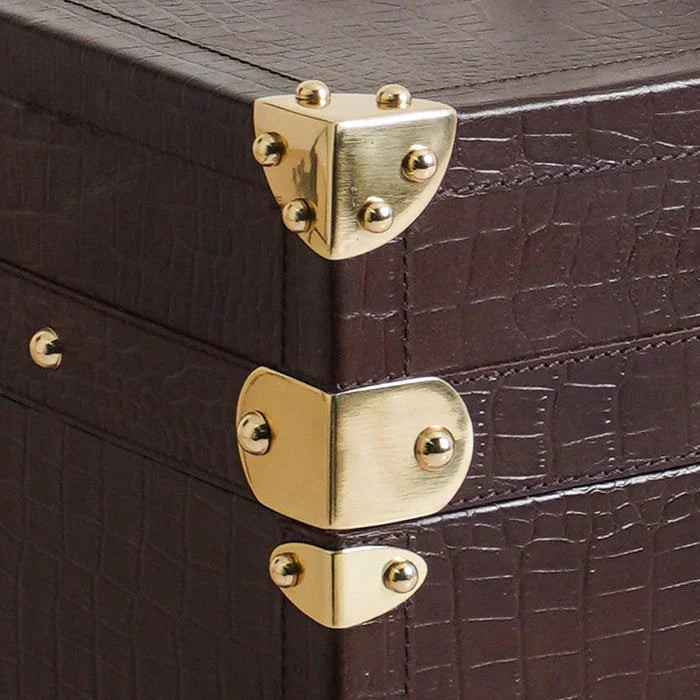 The Trunk Bar | Brown