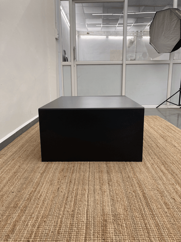 Lijo Coffee Table | Metal