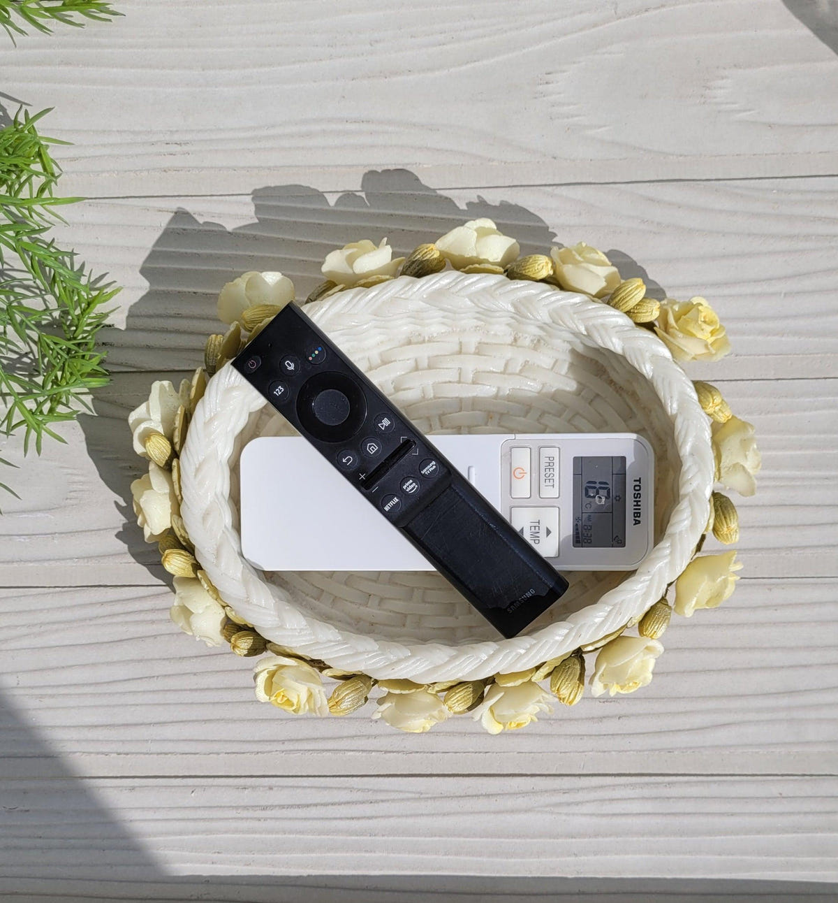 The Rosette Disc Tray