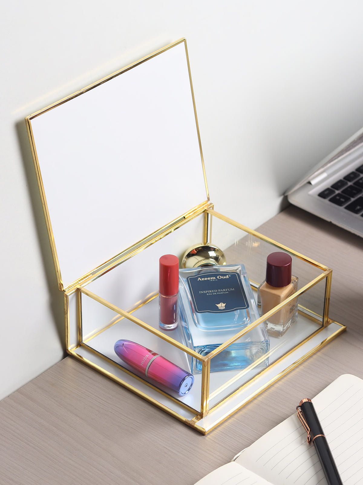 Livia's Flower Box In Gold Color