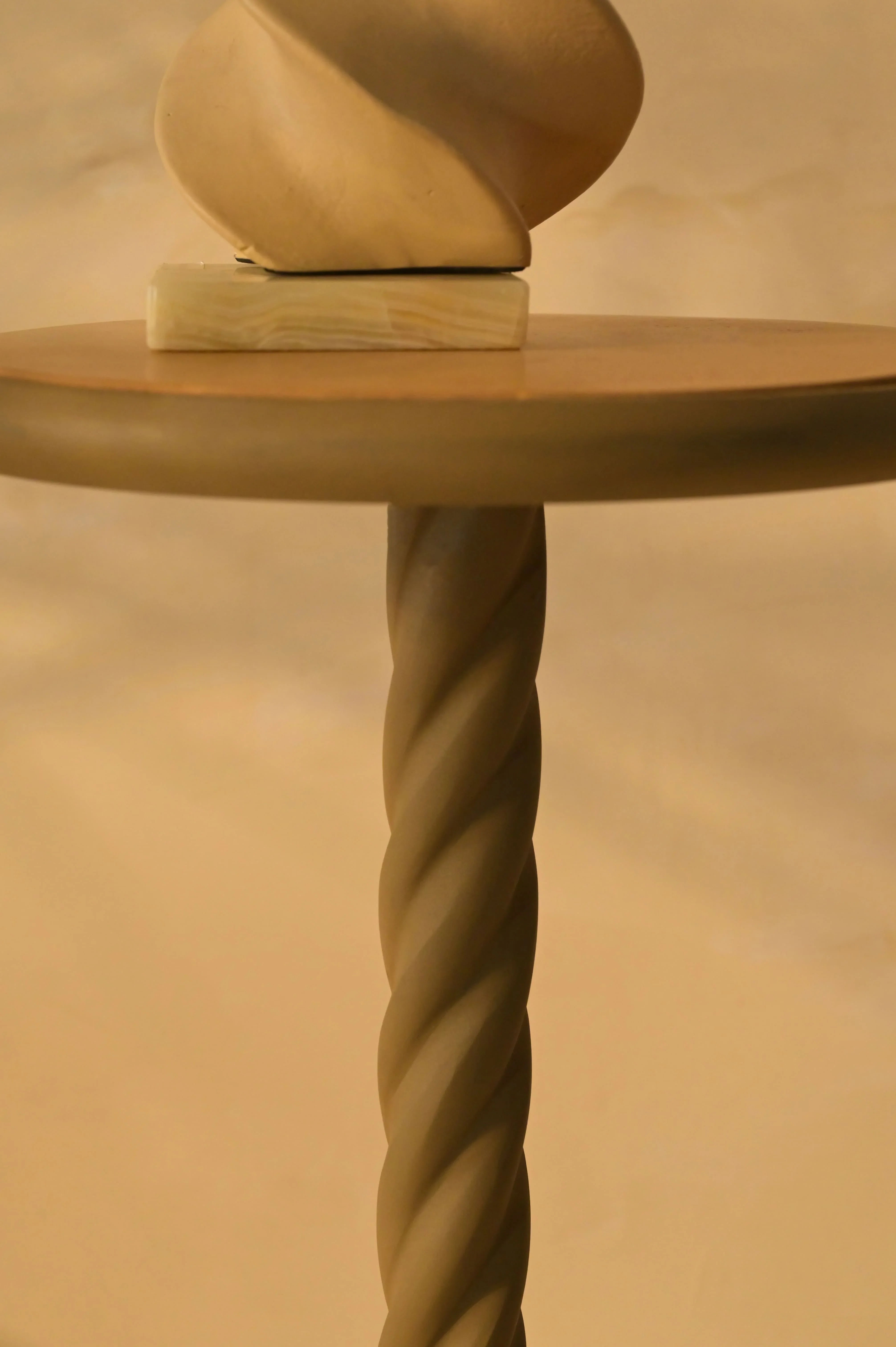 Tova Table | Aluminium