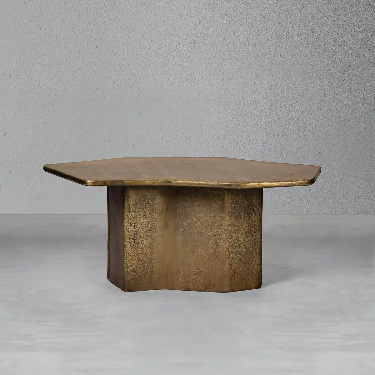 Stela Coffee Table
