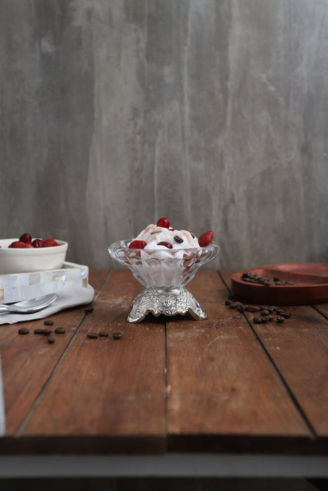 Three Leg Silver Aristrocrat'S Bowl With Flower Glass