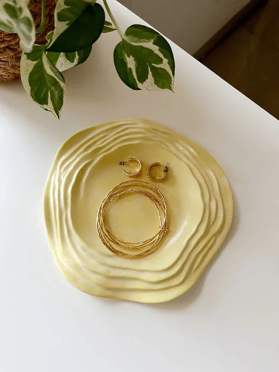 Concrete Contour Trinket