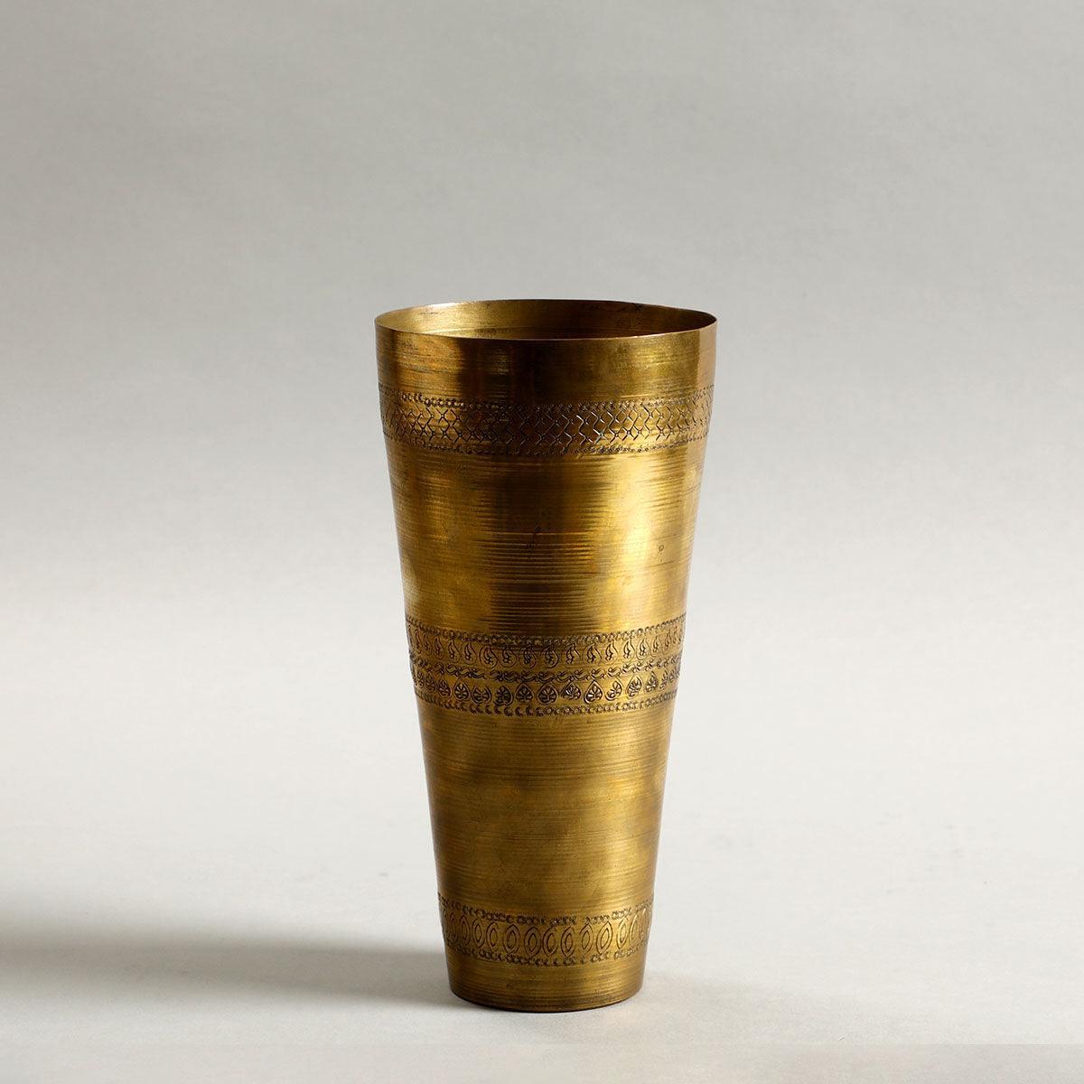 Abhivadan Vase | Elegant Floral & Decorative Ceramic Vase