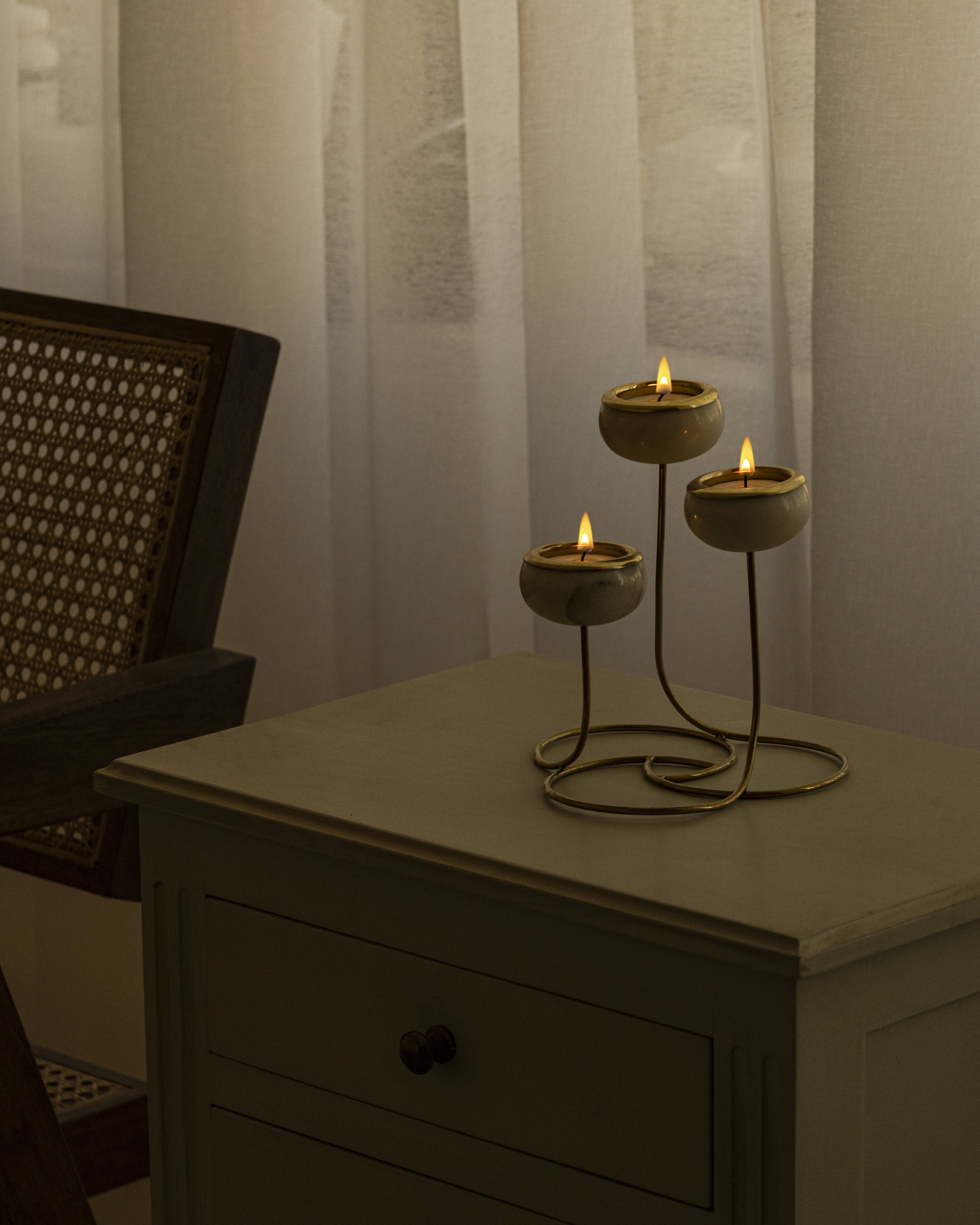 Trilight | Brass And White Marble