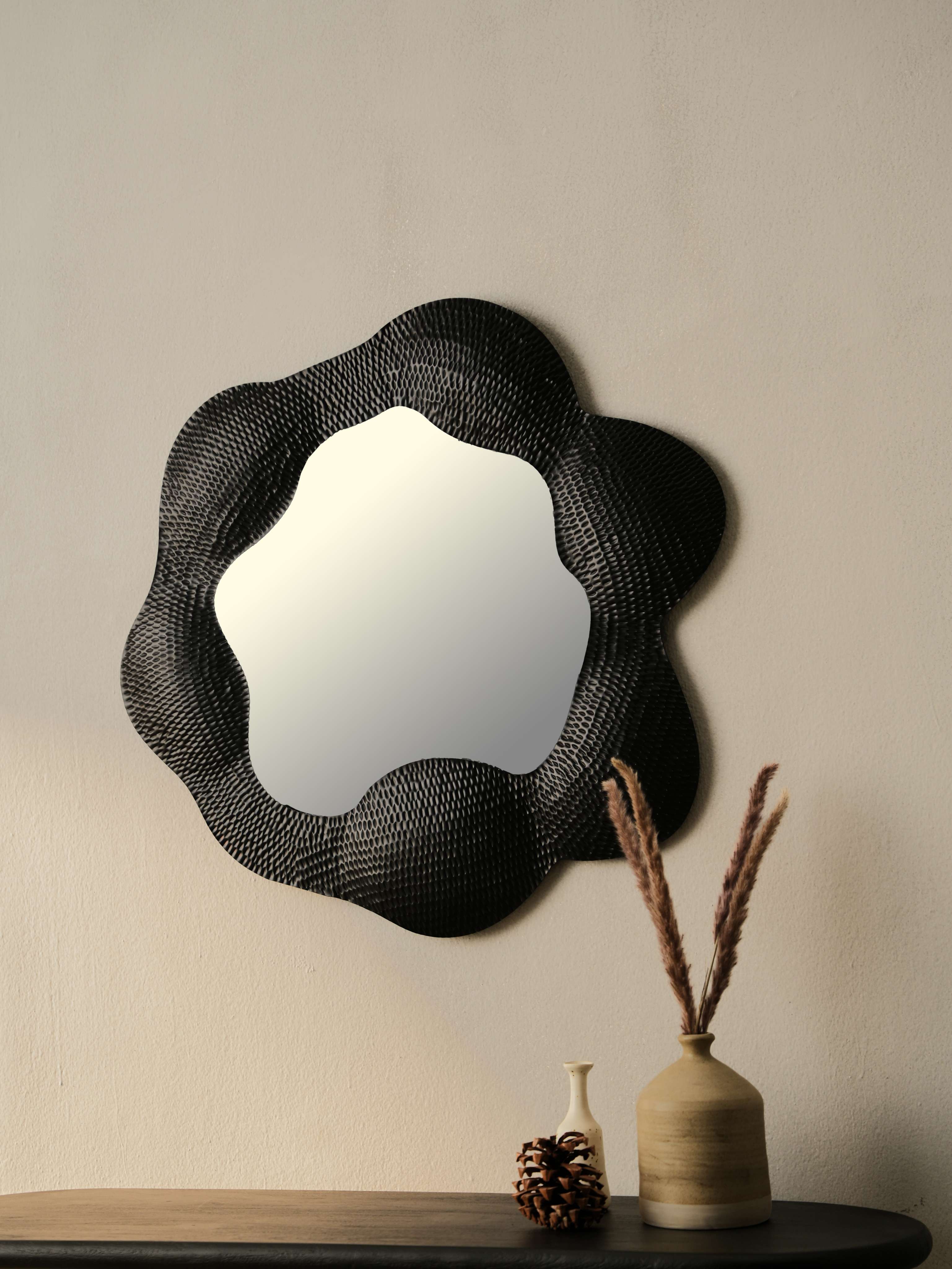 Dunes Repoussed Black Mirror