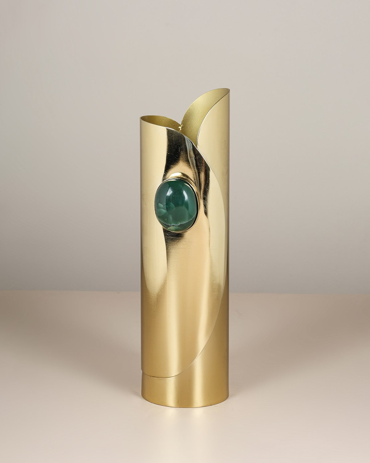 Sorin Table Top Vase