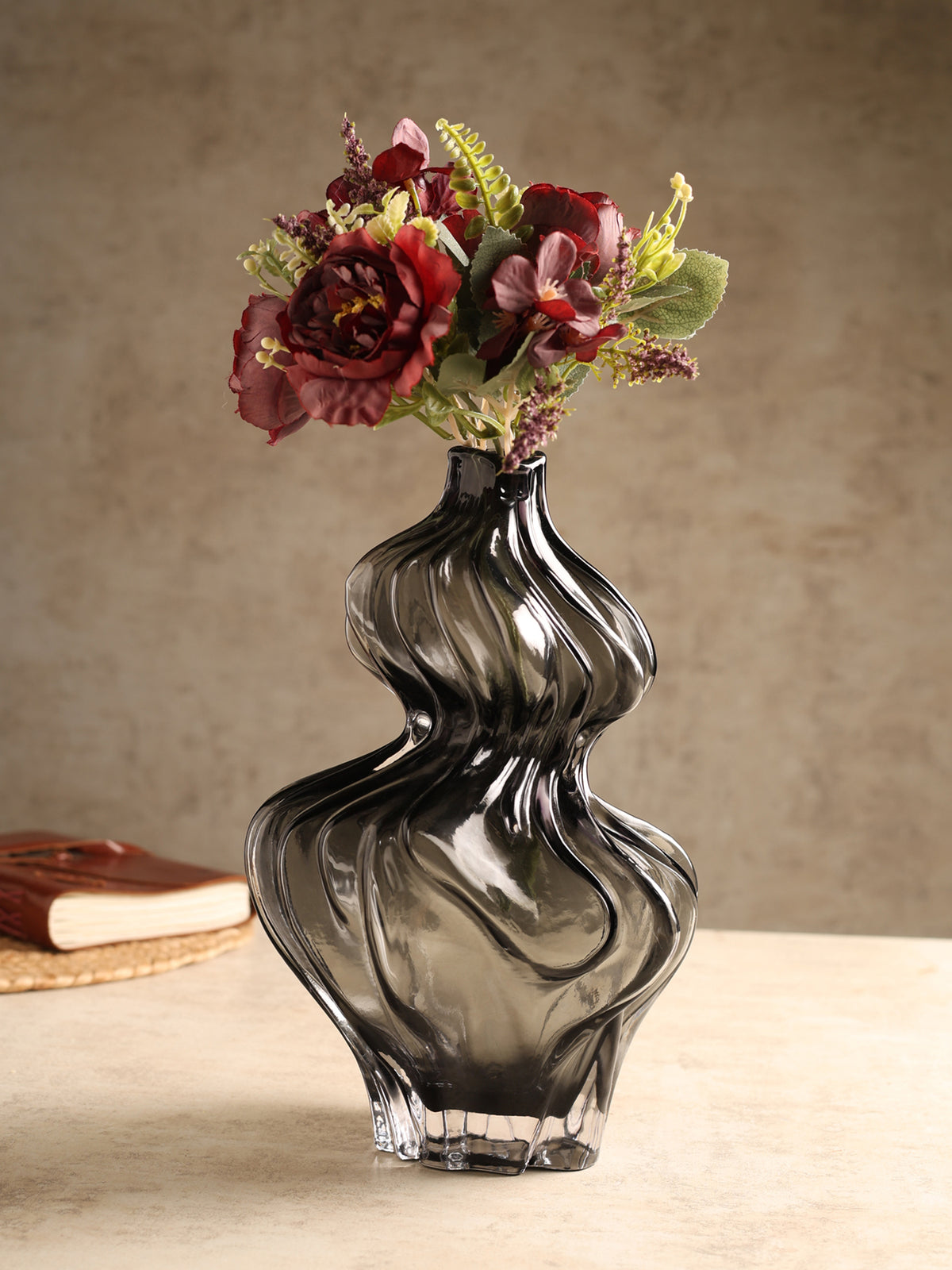 Sway Black Glass Vase
