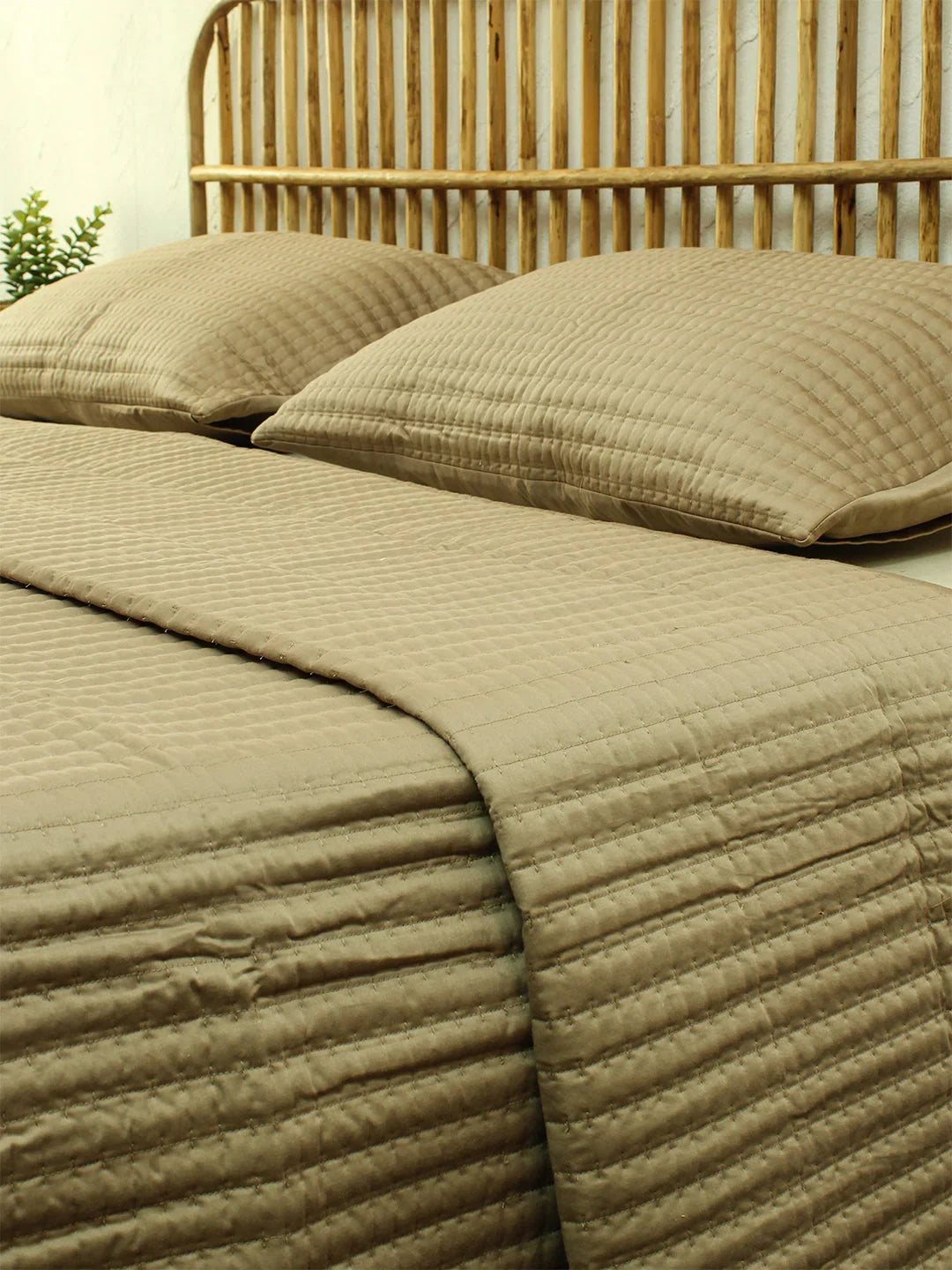 Periyar Bedcovers Sets In Beige Colour