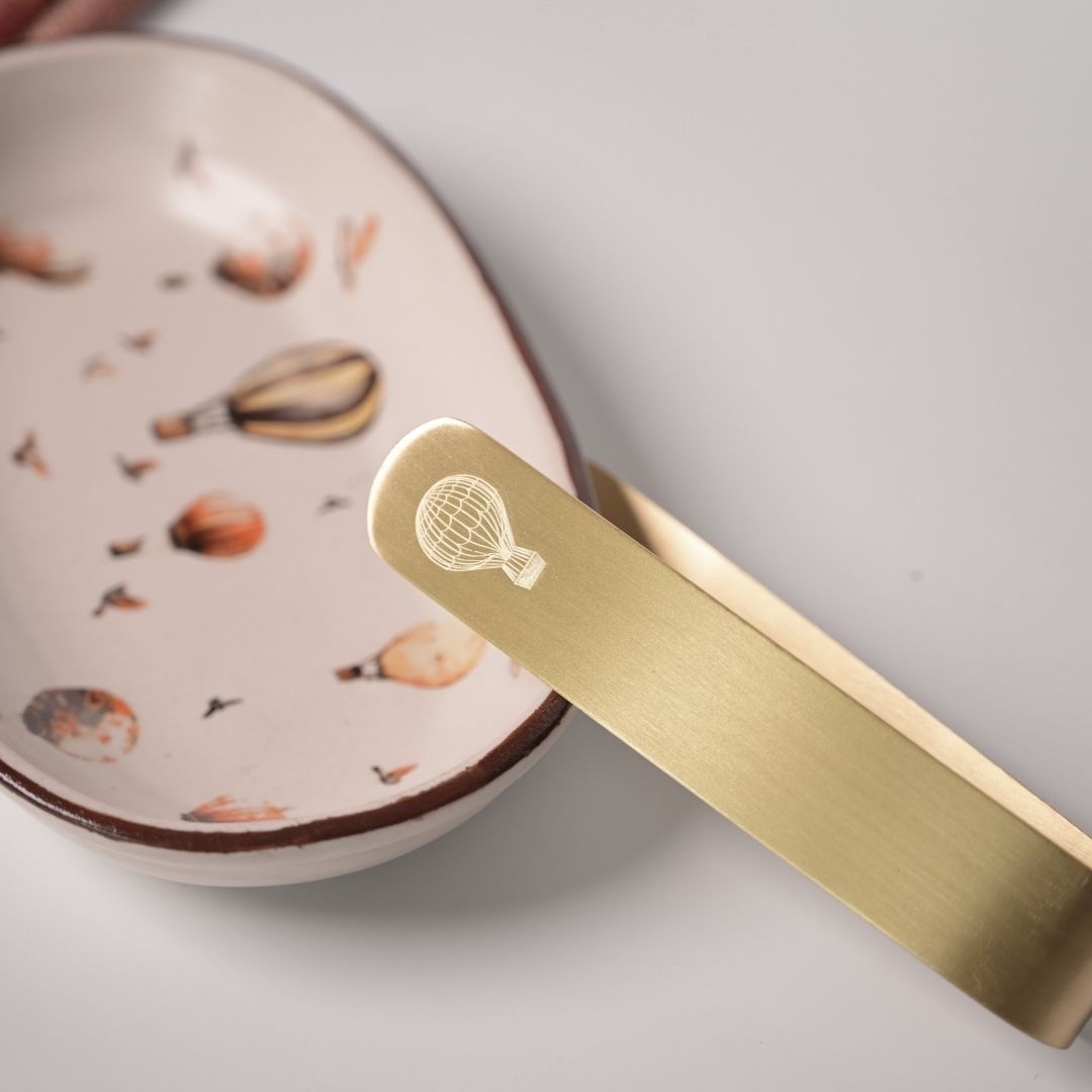 Stoneware Oval Tray with Hot Air Balloon Print & Brass Tong – Whimsical Serveware Set for Snacks, Cookies & Festive Gifting