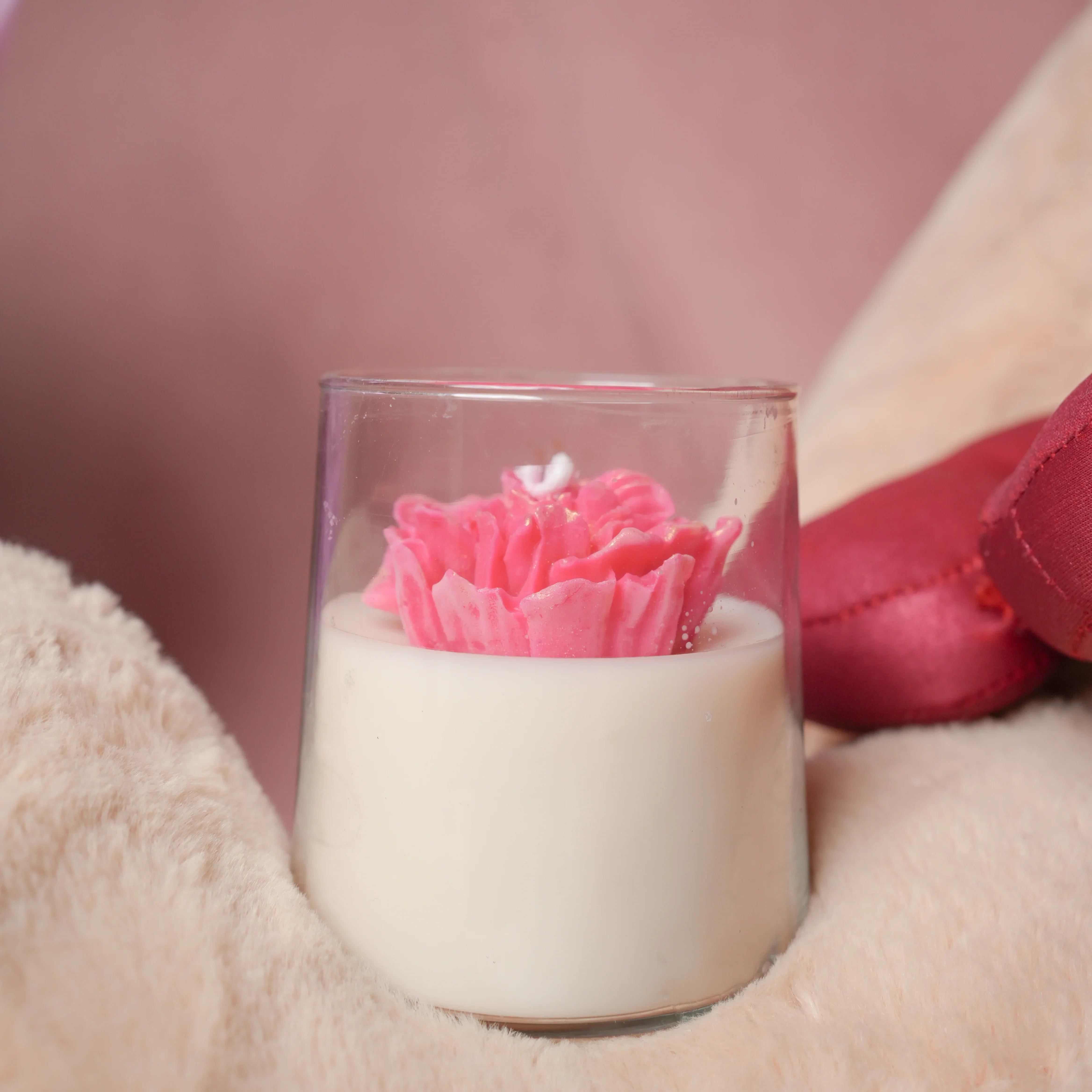 Petal Glow candle