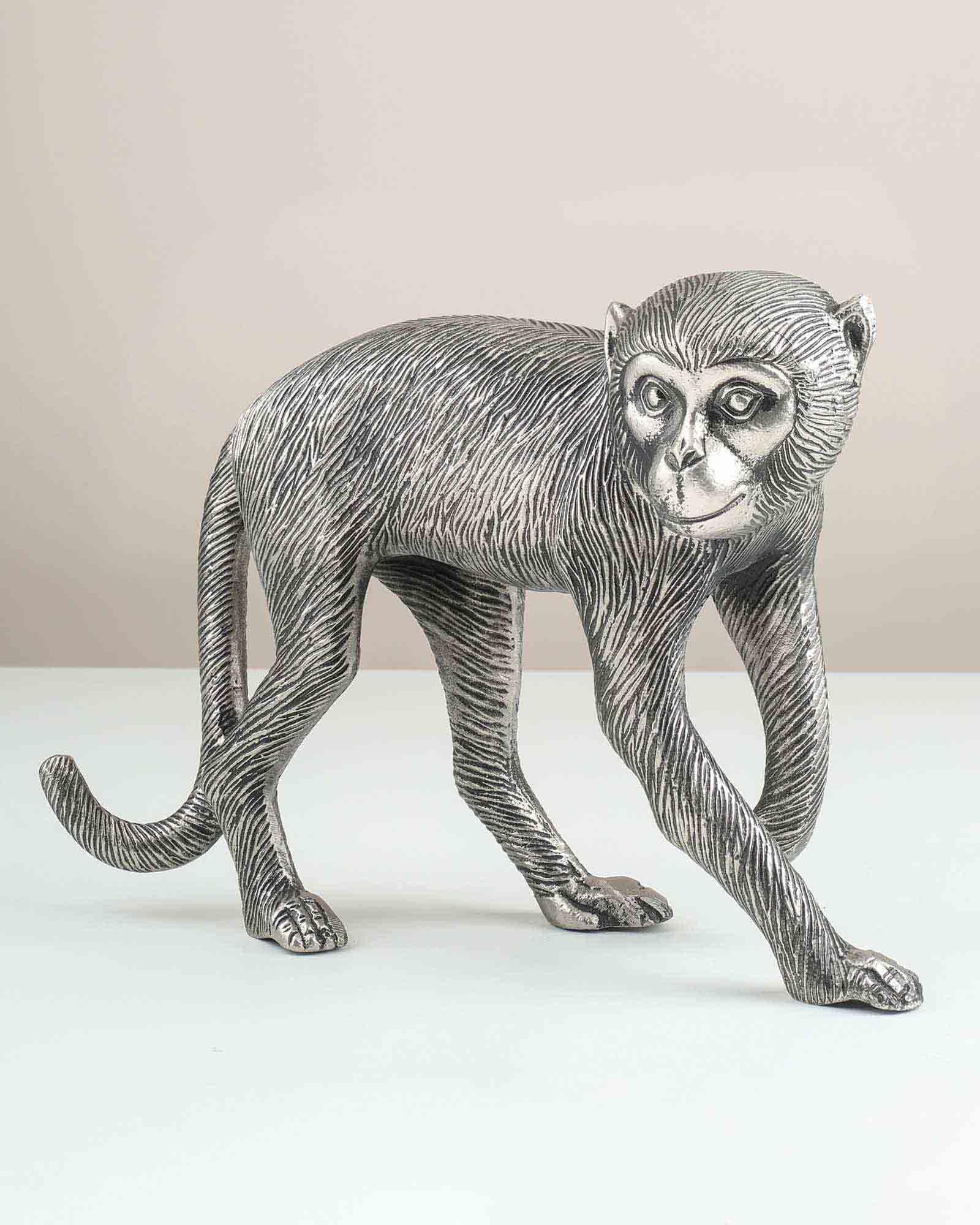 Mono Ant. Table Decor