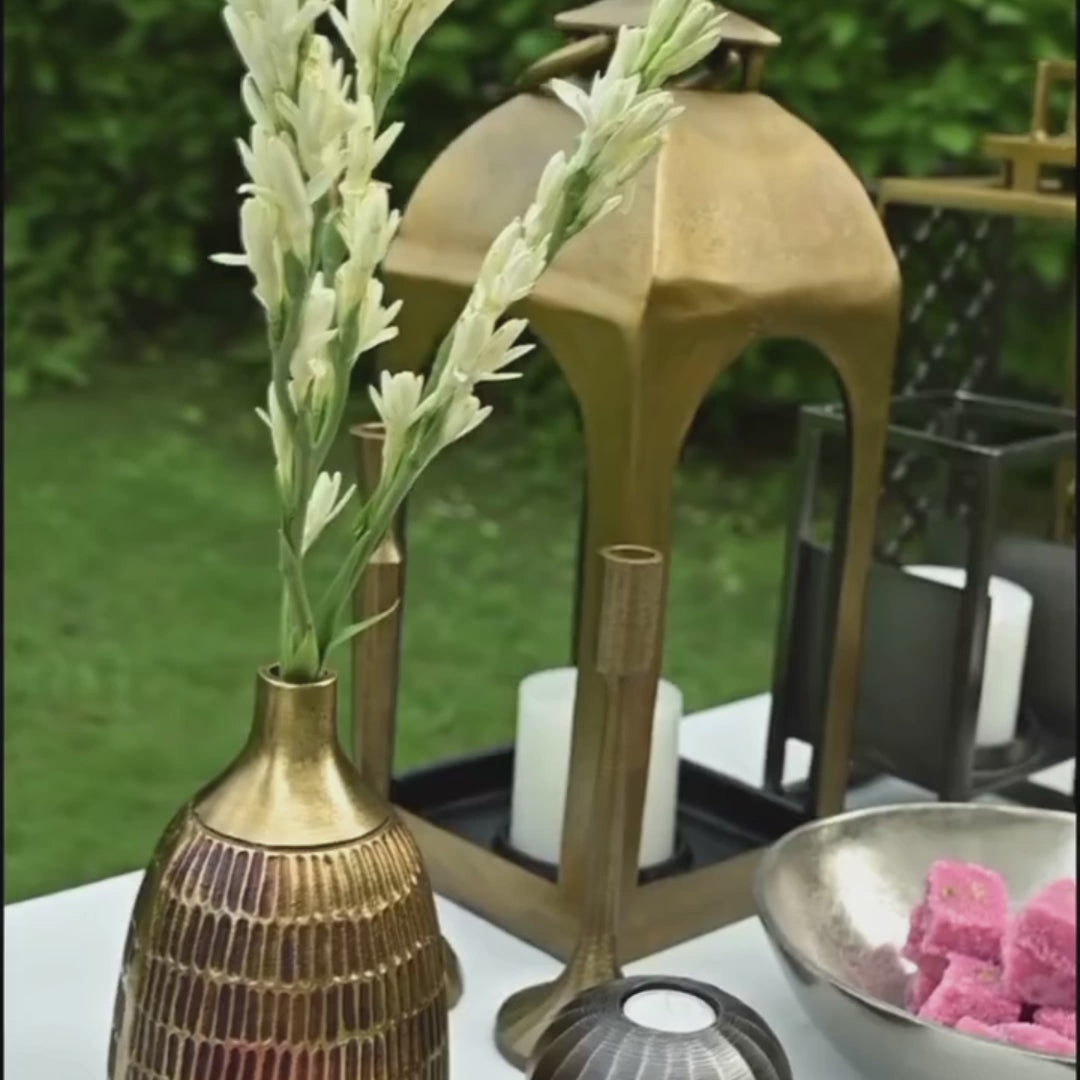 Load video: Cano Vase