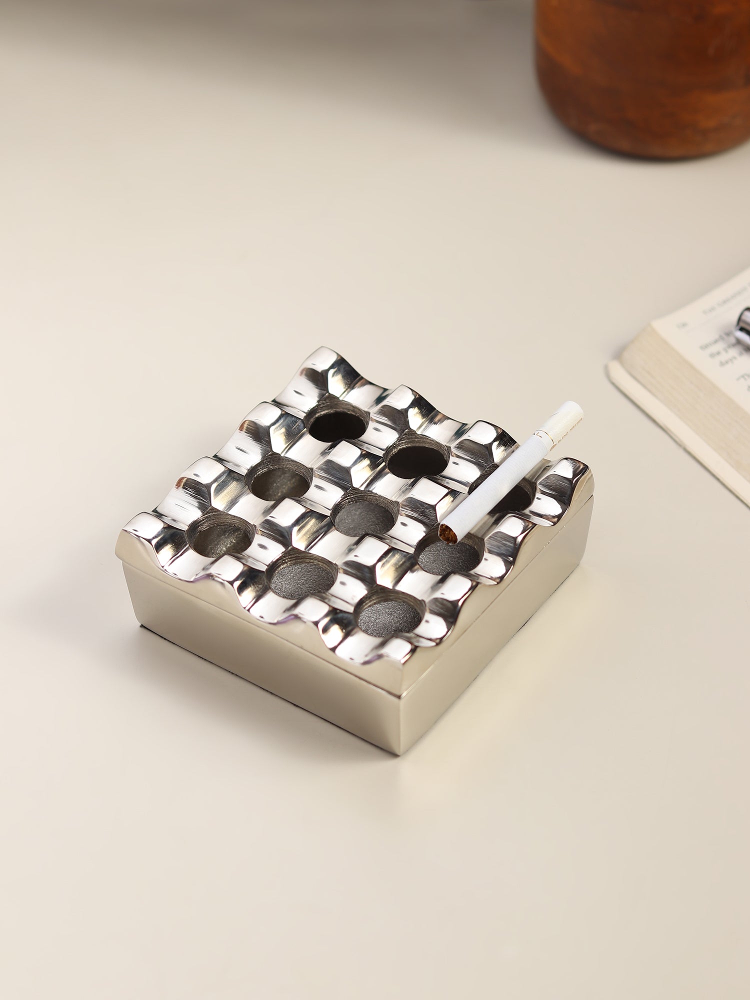 Alaric’s Gold Ashtray – Luxury Aluminium Ashtray in Gold Finish for Modern Home & Table Décor