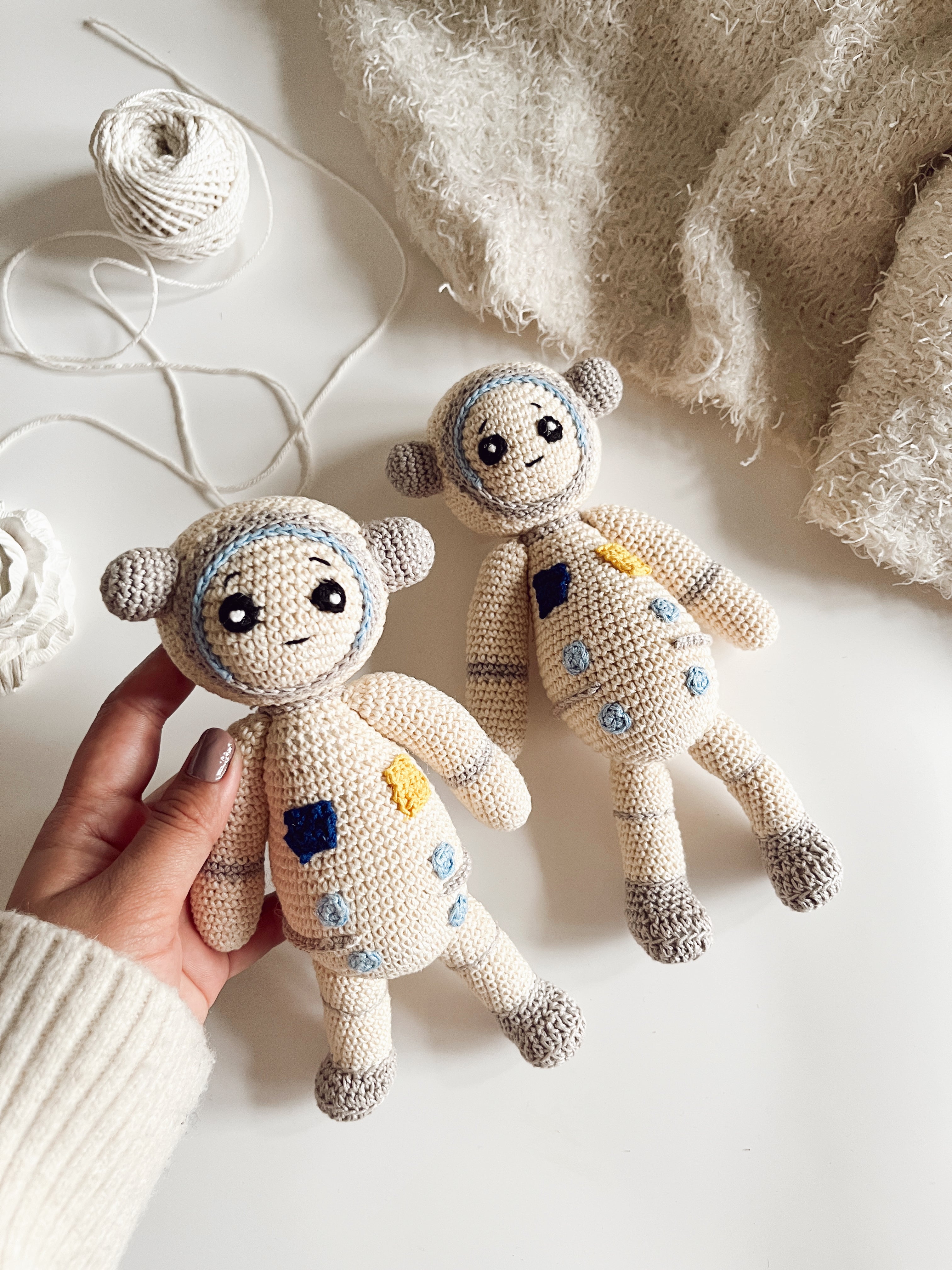 Crochet satellite men toy
