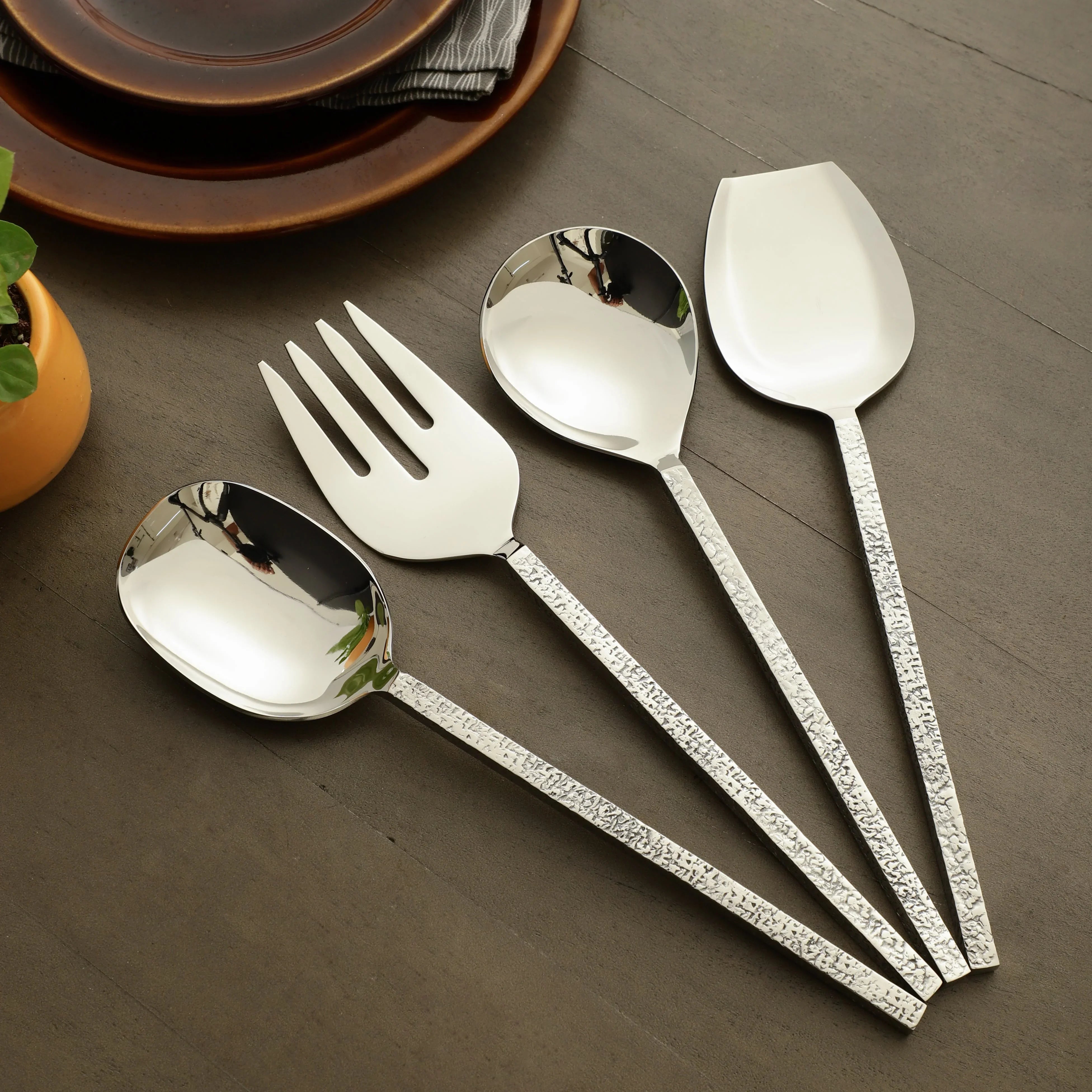 Ember Texture Serving Set Silver