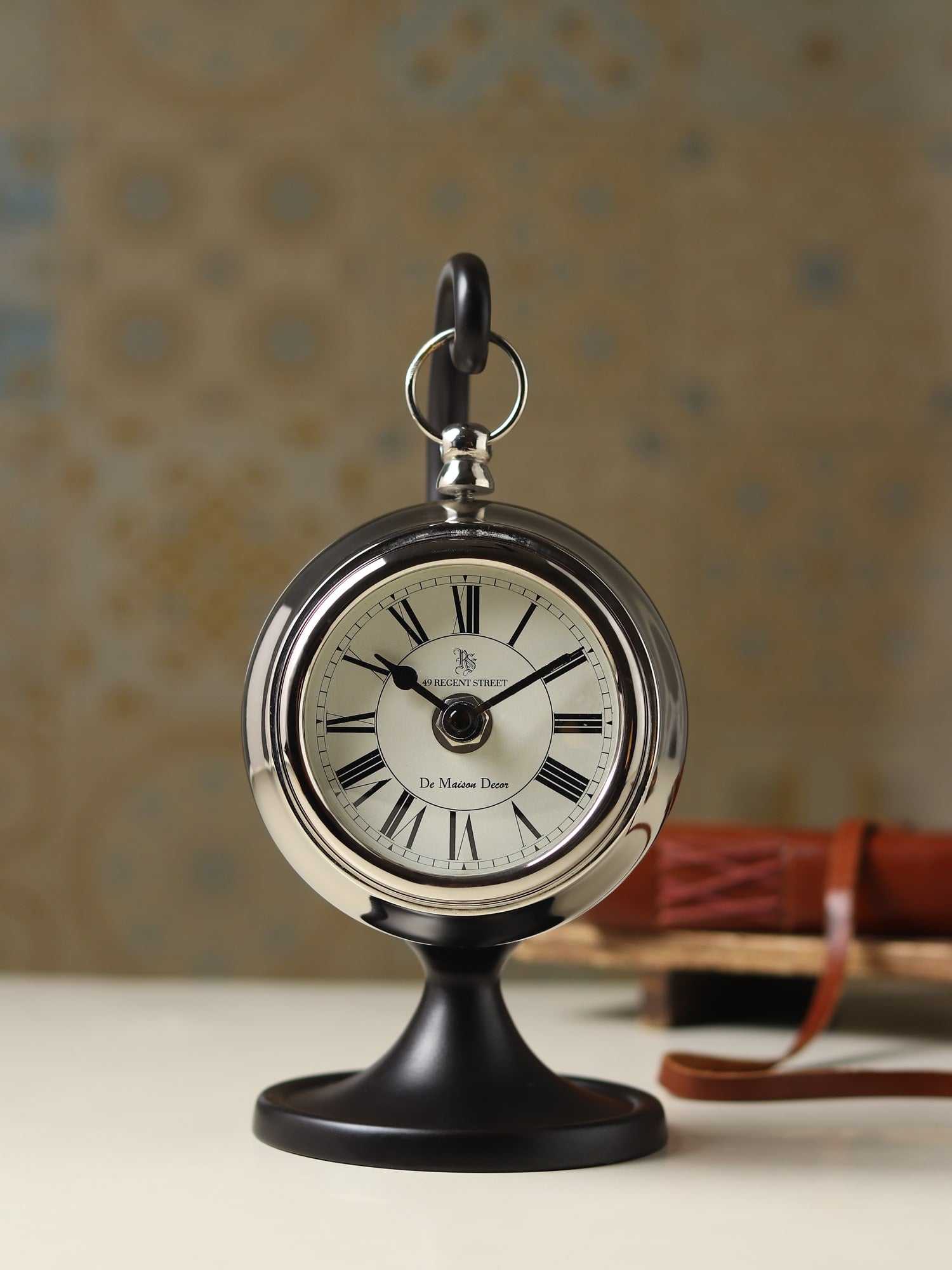 Seishi Table clock