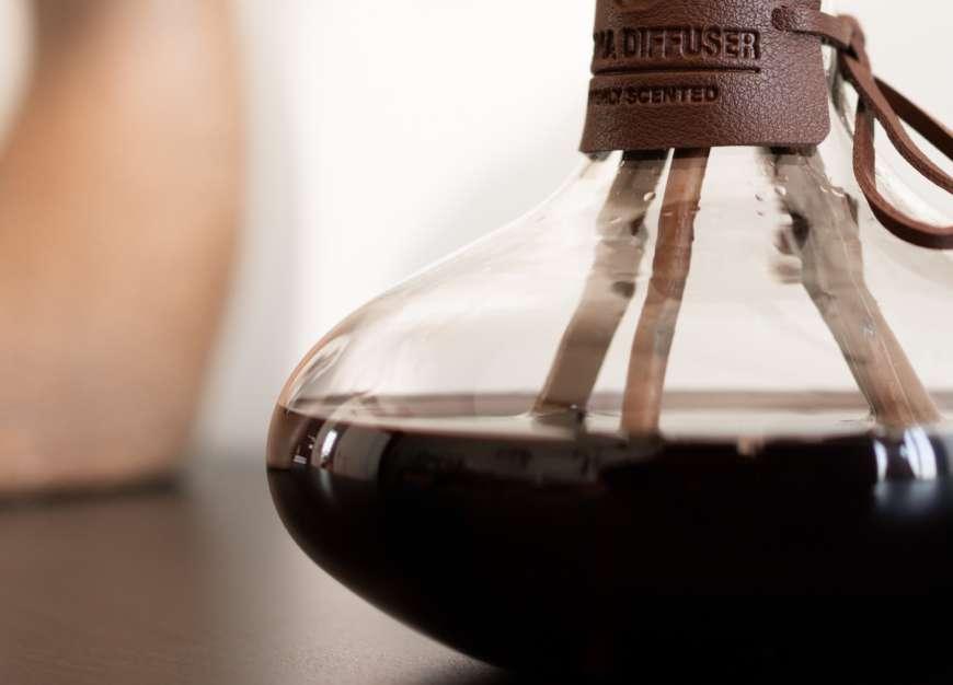 Wine Aroma Reed Diffuser | Luxury Home Fragrance with 500ml Diffuser Oil & 4 Pcs Diffuser Sticks