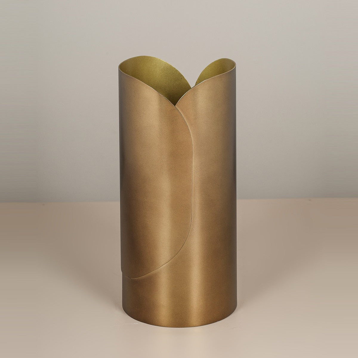 Renn Table Top Vase