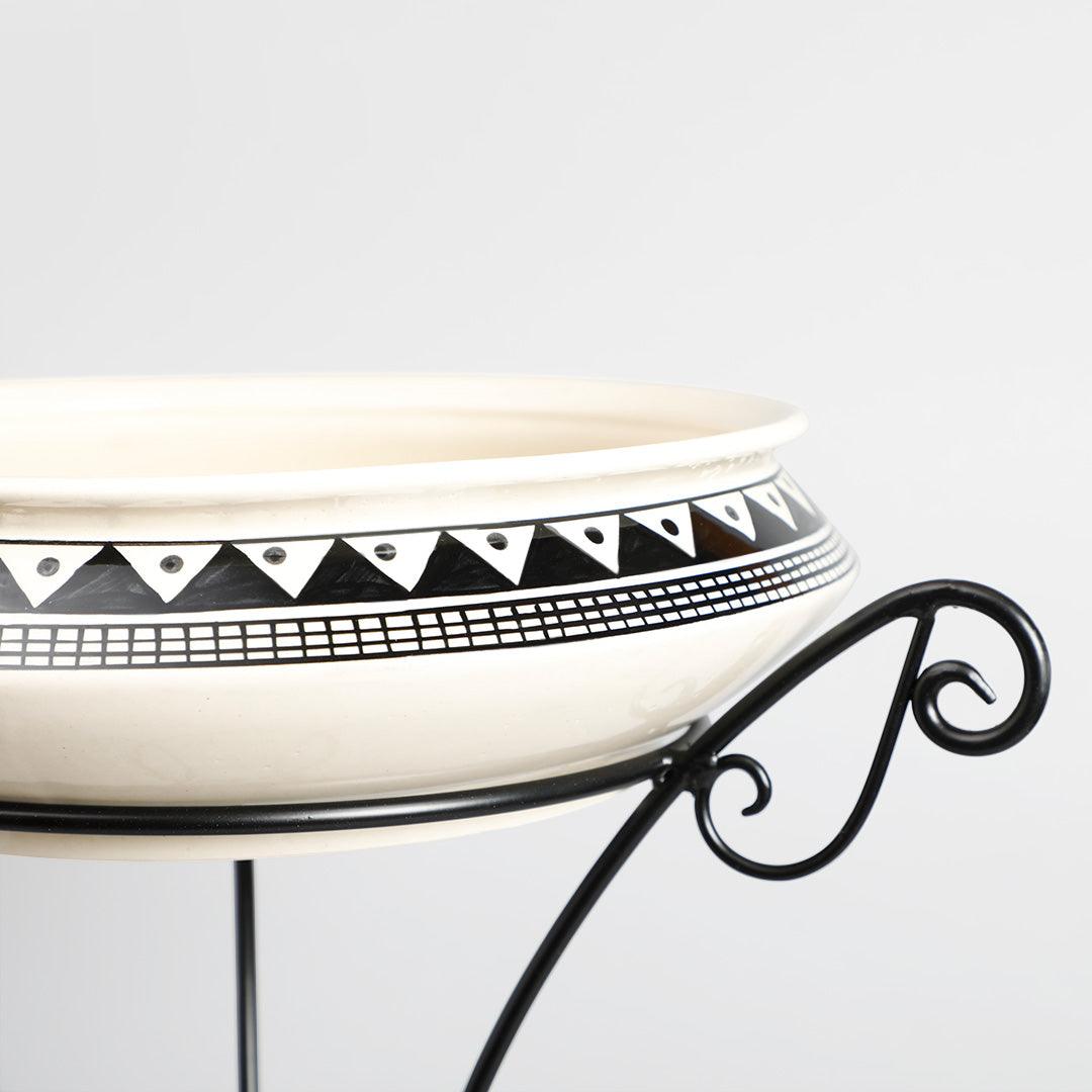 Amiya Birdbath With Stand