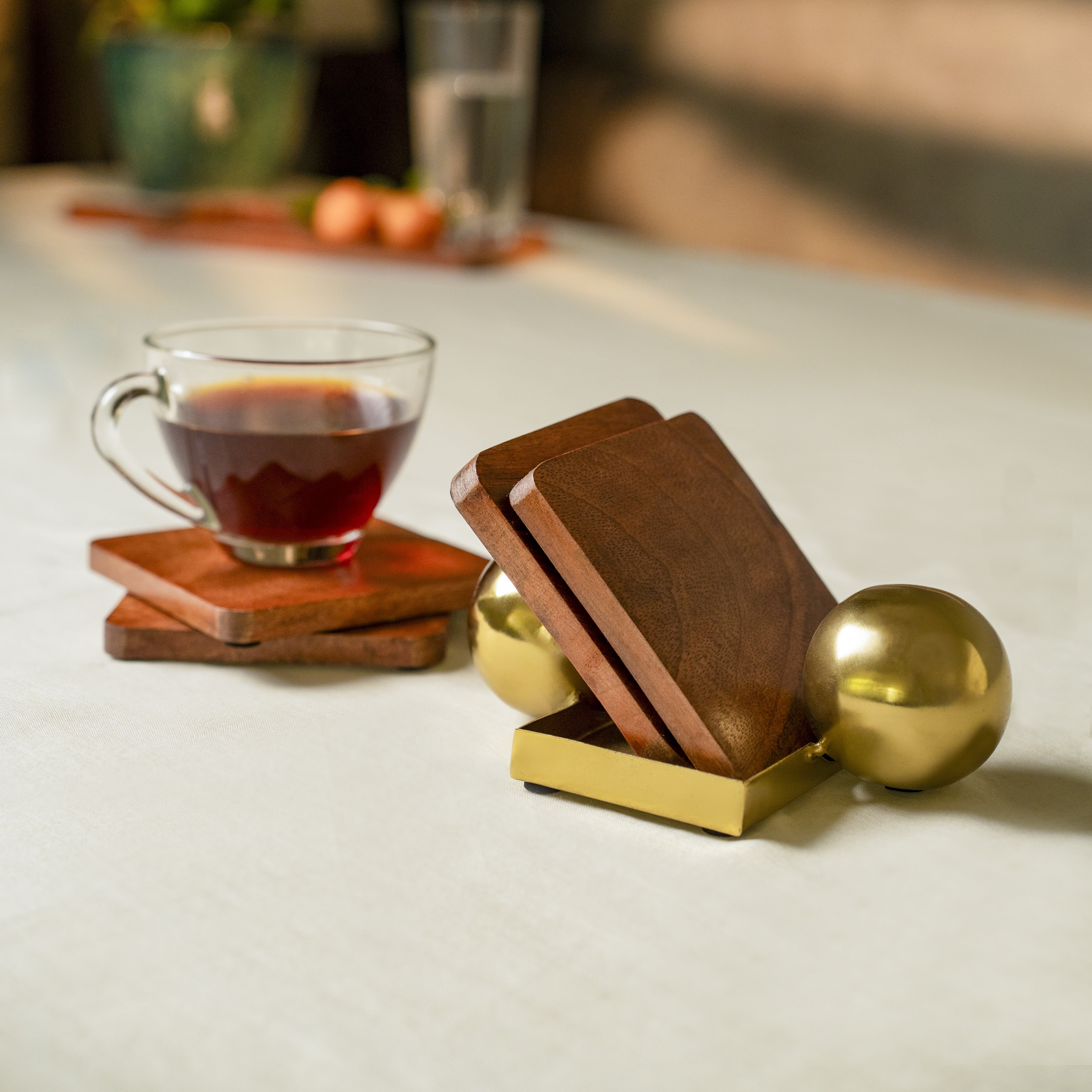 Ora-Tarang Coaster Set of 4 with Stand