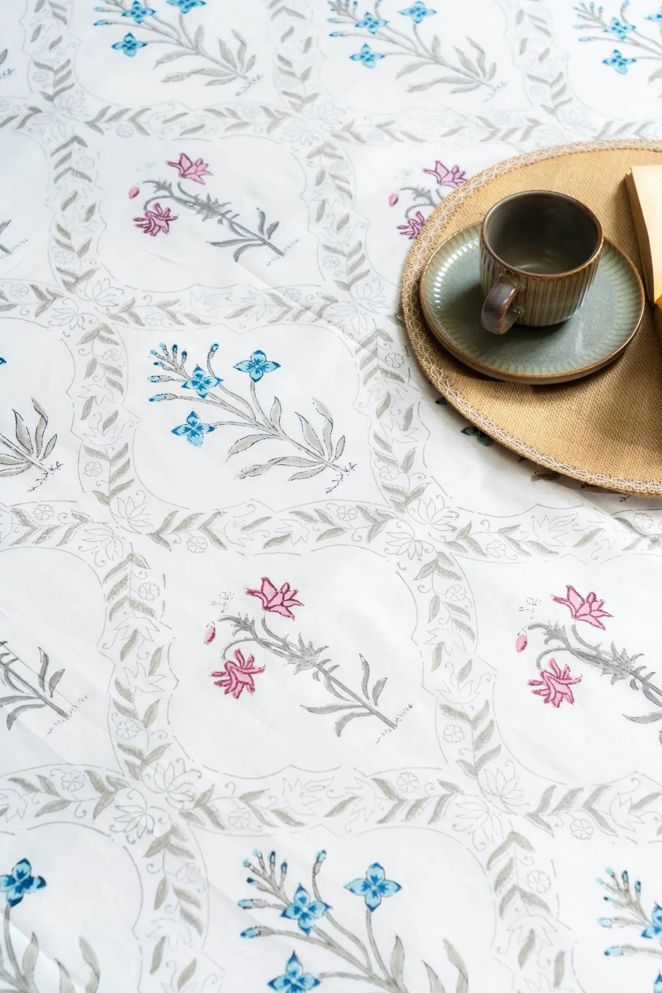 Pastel Petal Bedsheet With Pillow Covers