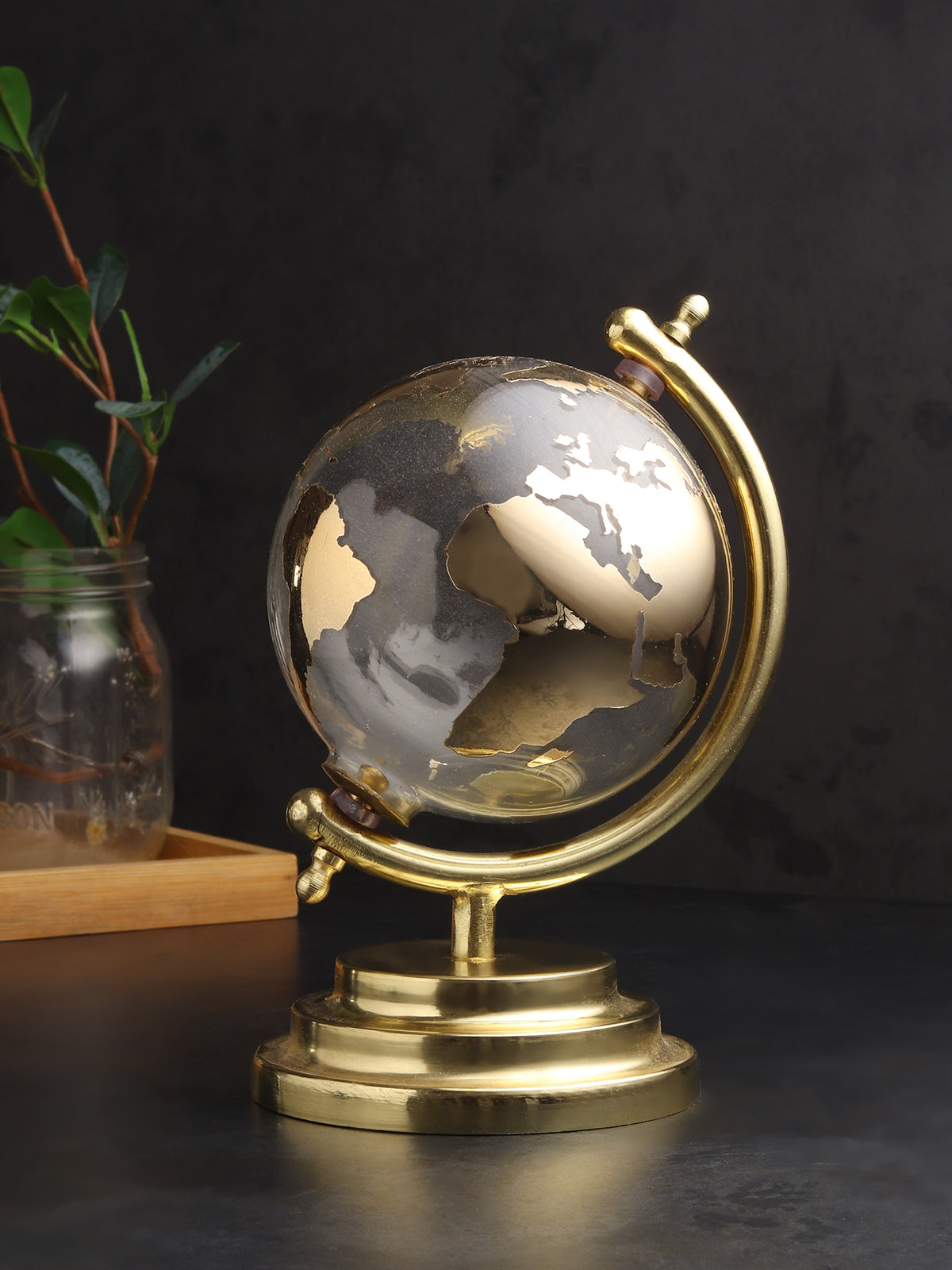 Gloden Crest Globe